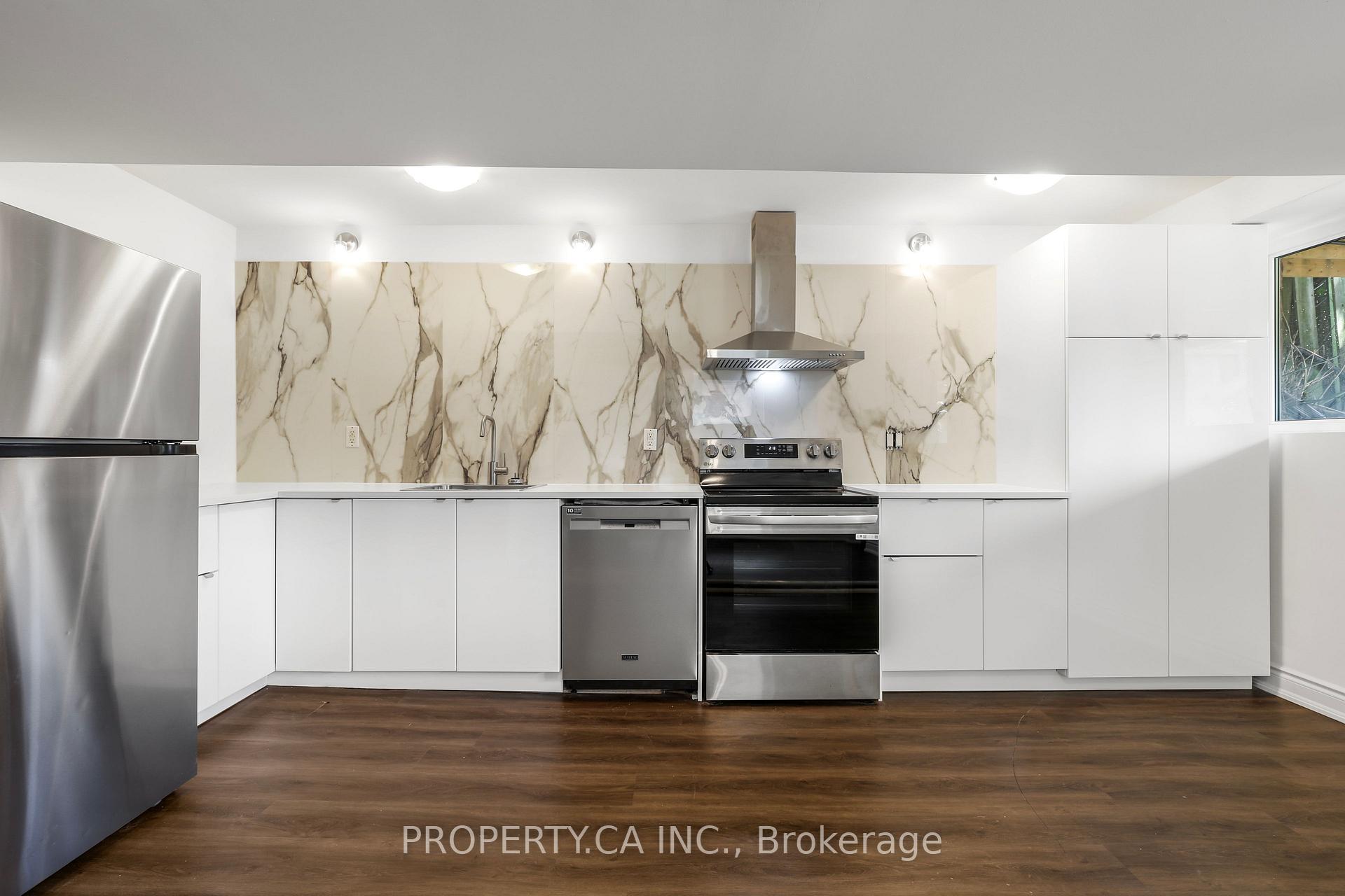 Photo 2 of Unit 2, 121 Melrose Street, Etobicoke, Mimico — HOMEH