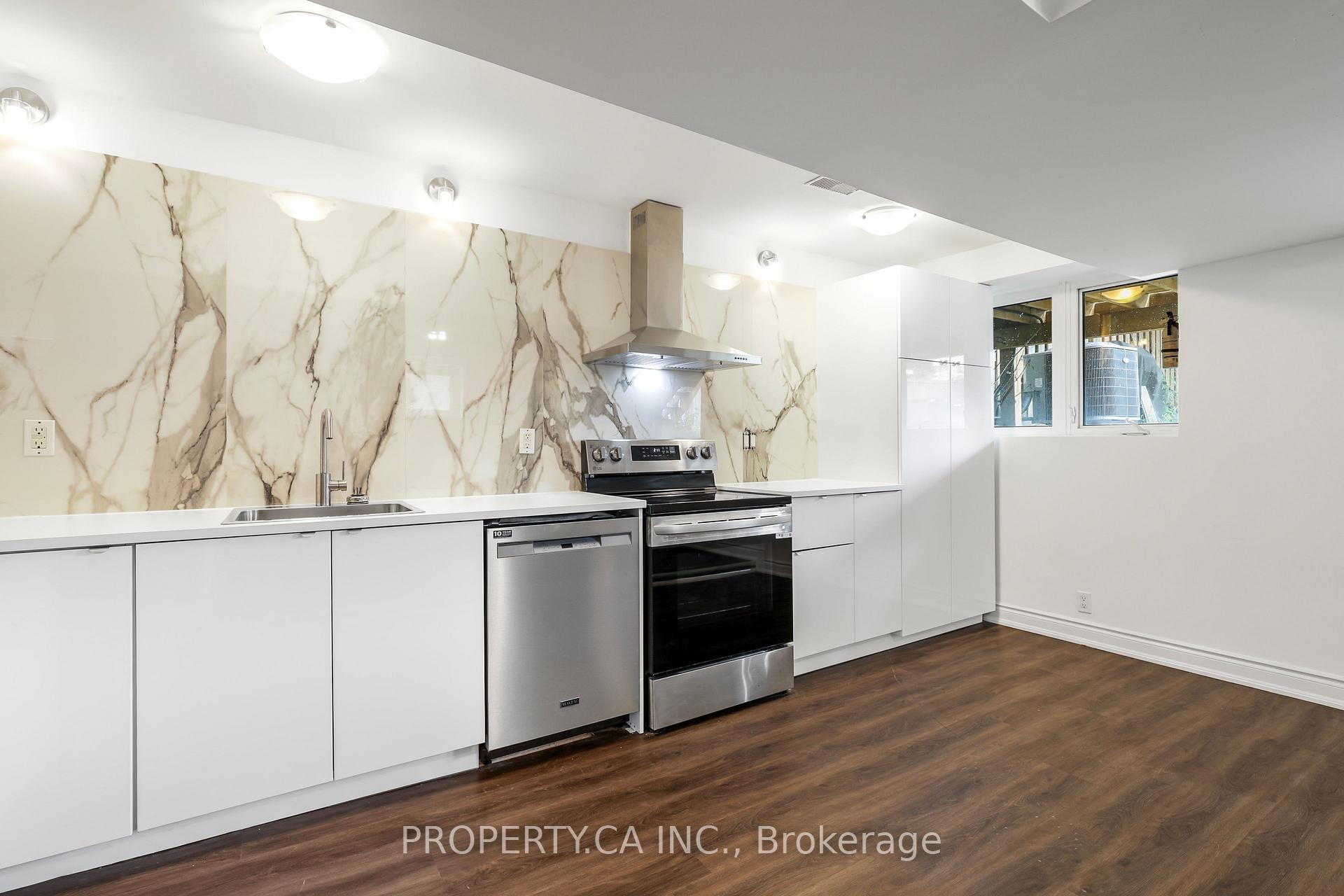 Photo 3 of Unit 2, 121 Melrose Street, Etobicoke, Mimico — HOMEH
