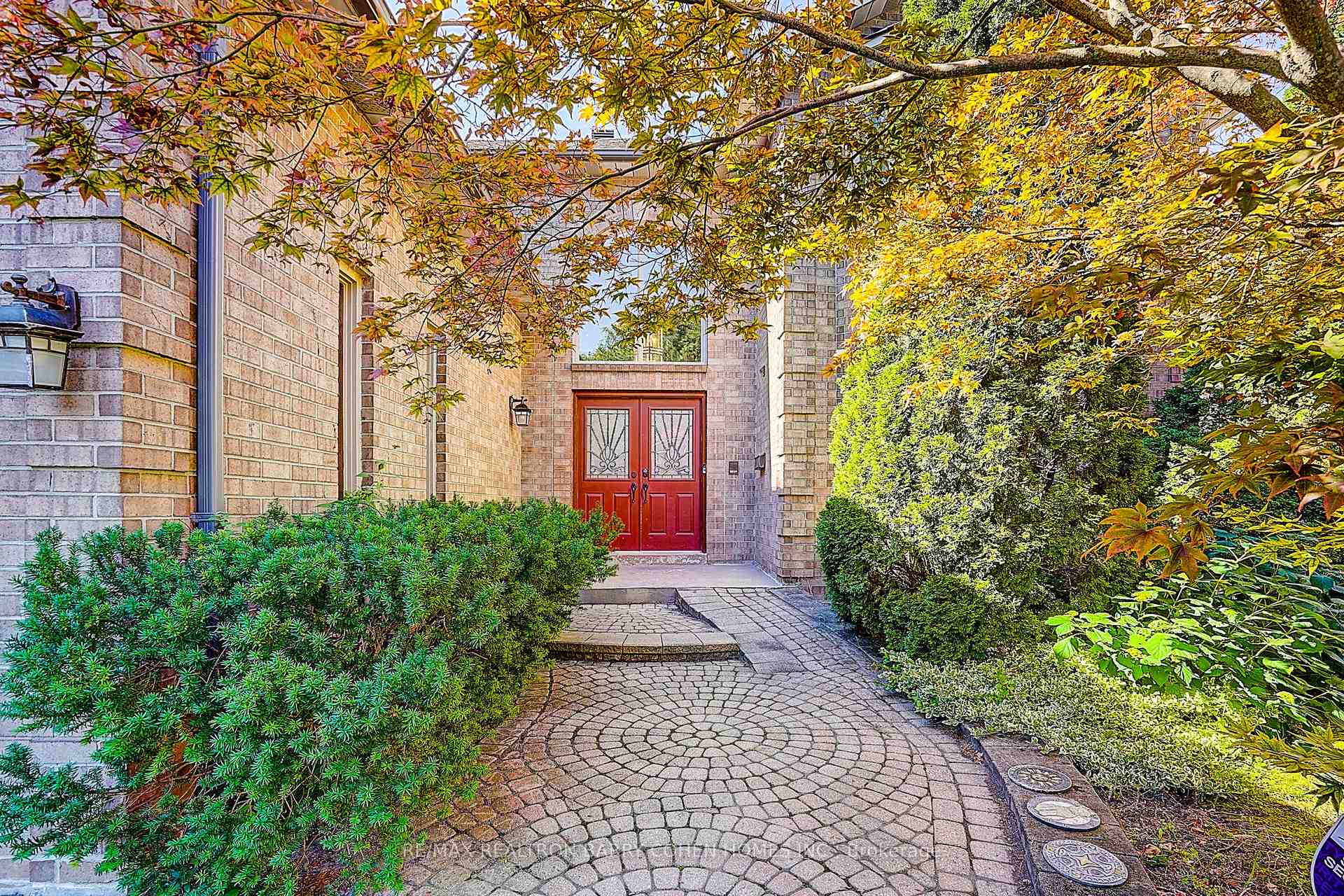 Photo 5 of 44 Prince Edward Boulevard, Markham, Thornlea — HOMEH