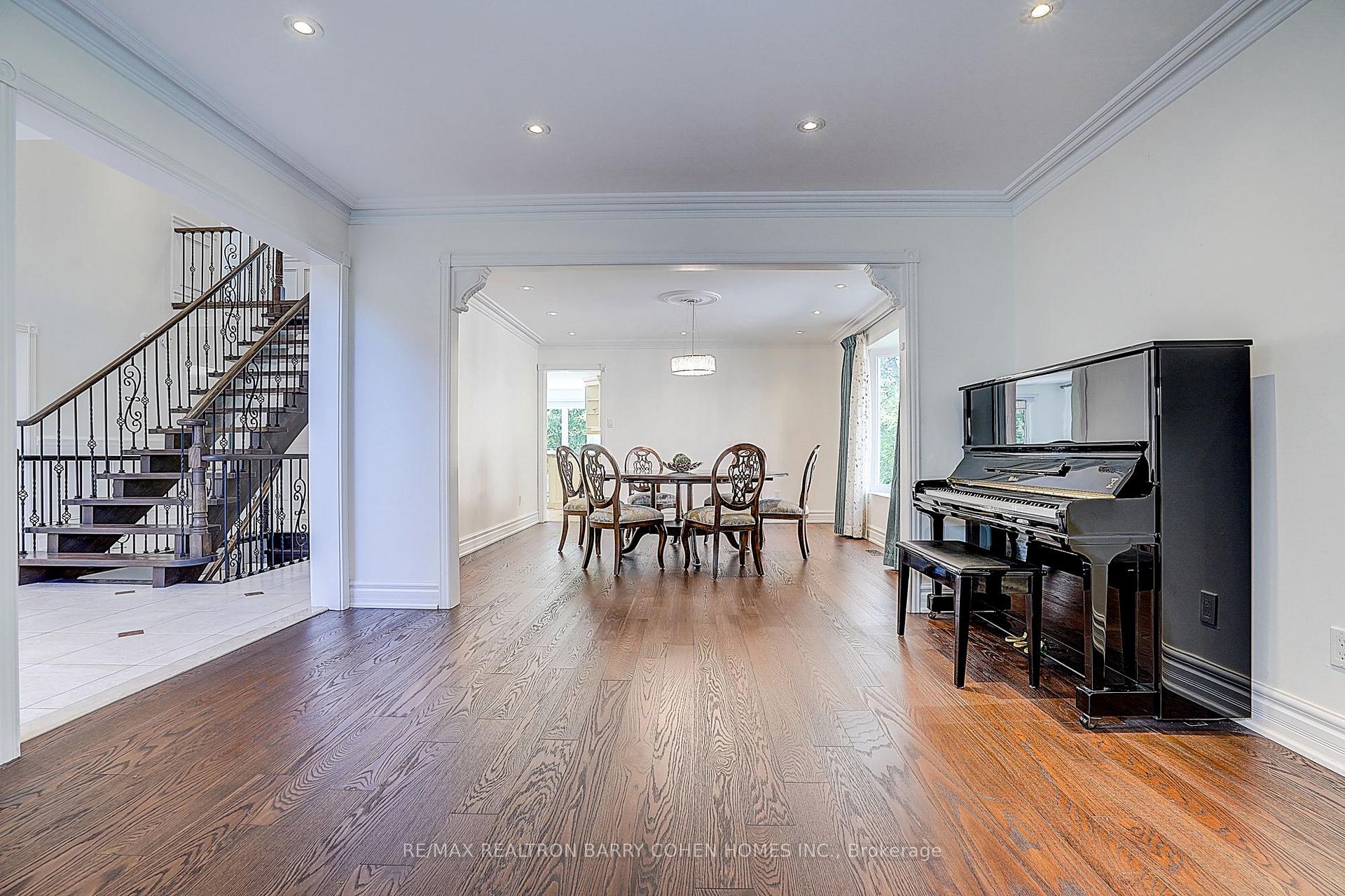Photo 10 of 44 Prince Edward Boulevard, Markham, Thornlea — HOMEH
