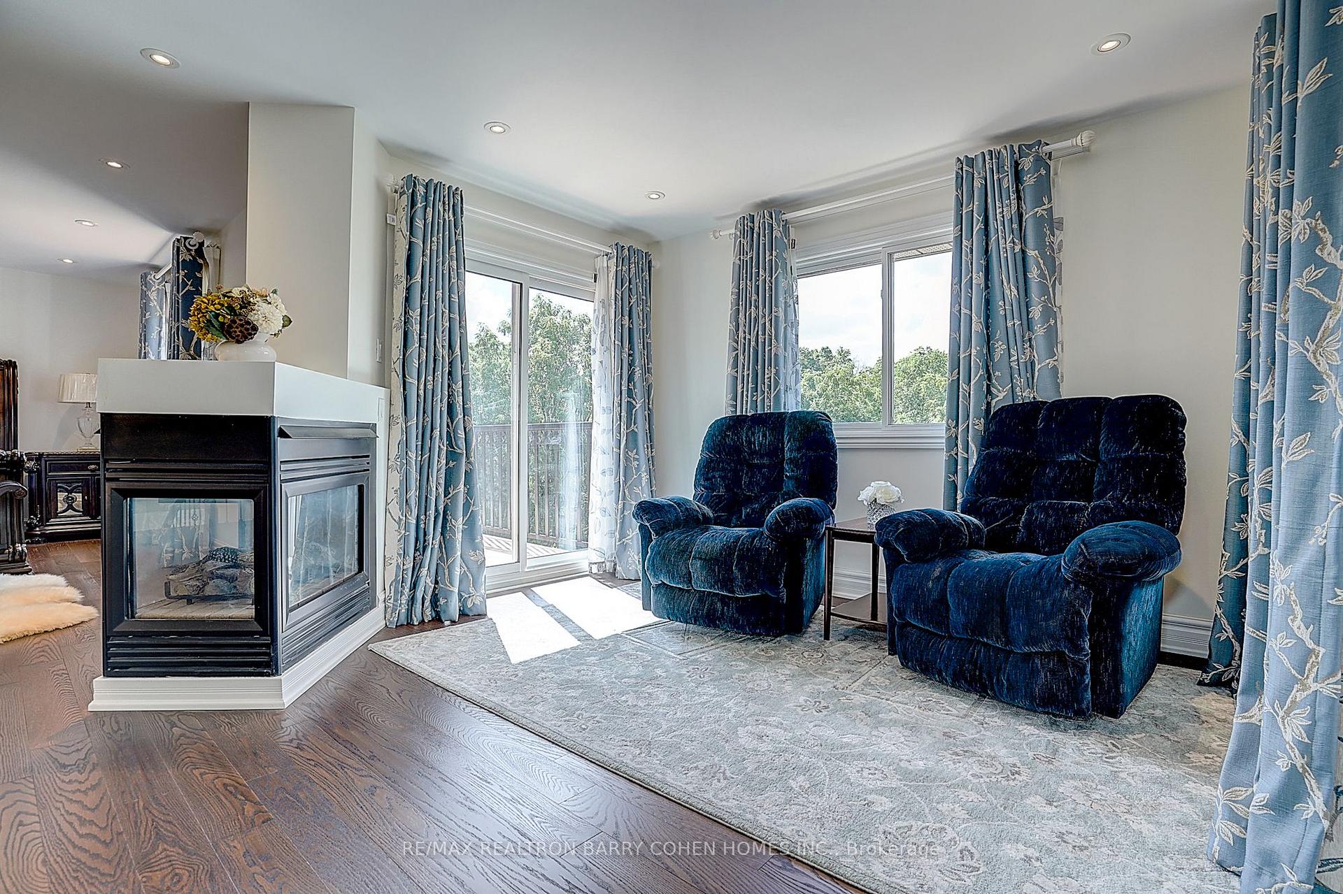 Photo 31 of 44 Prince Edward Boulevard, Markham, Thornlea — HOMEH