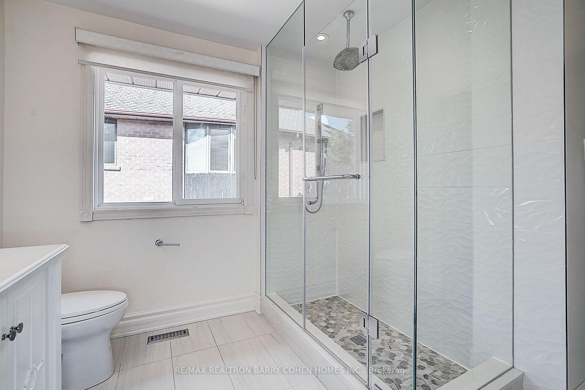 Photo 46 of 44 Prince Edward Boulevard, Markham, Thornlea — HOMEH