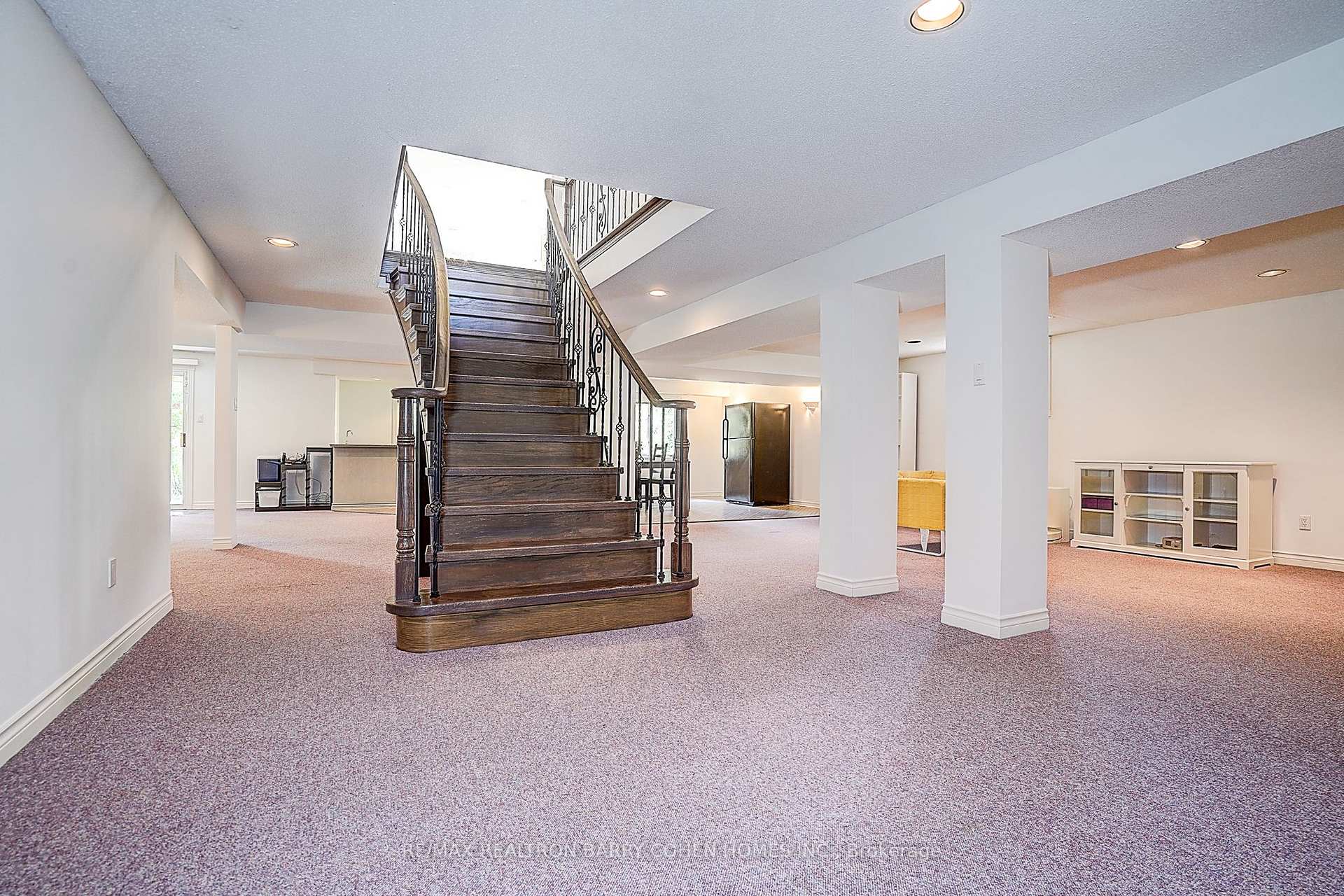 Photo 52 of 44 Prince Edward Boulevard, Markham, Thornlea — HOMEH