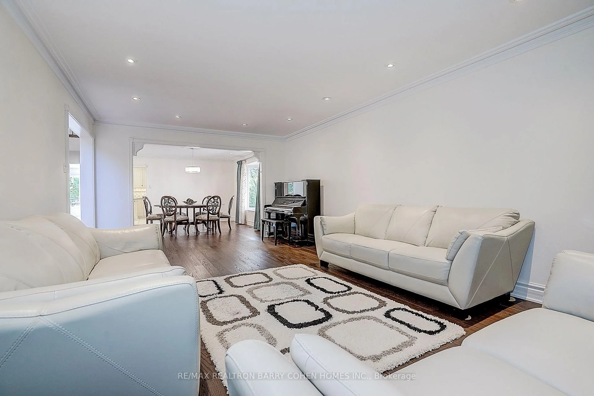 Photo 25 of 44 Prince Edward Boulevard, Markham, Thornlea — HOMEH