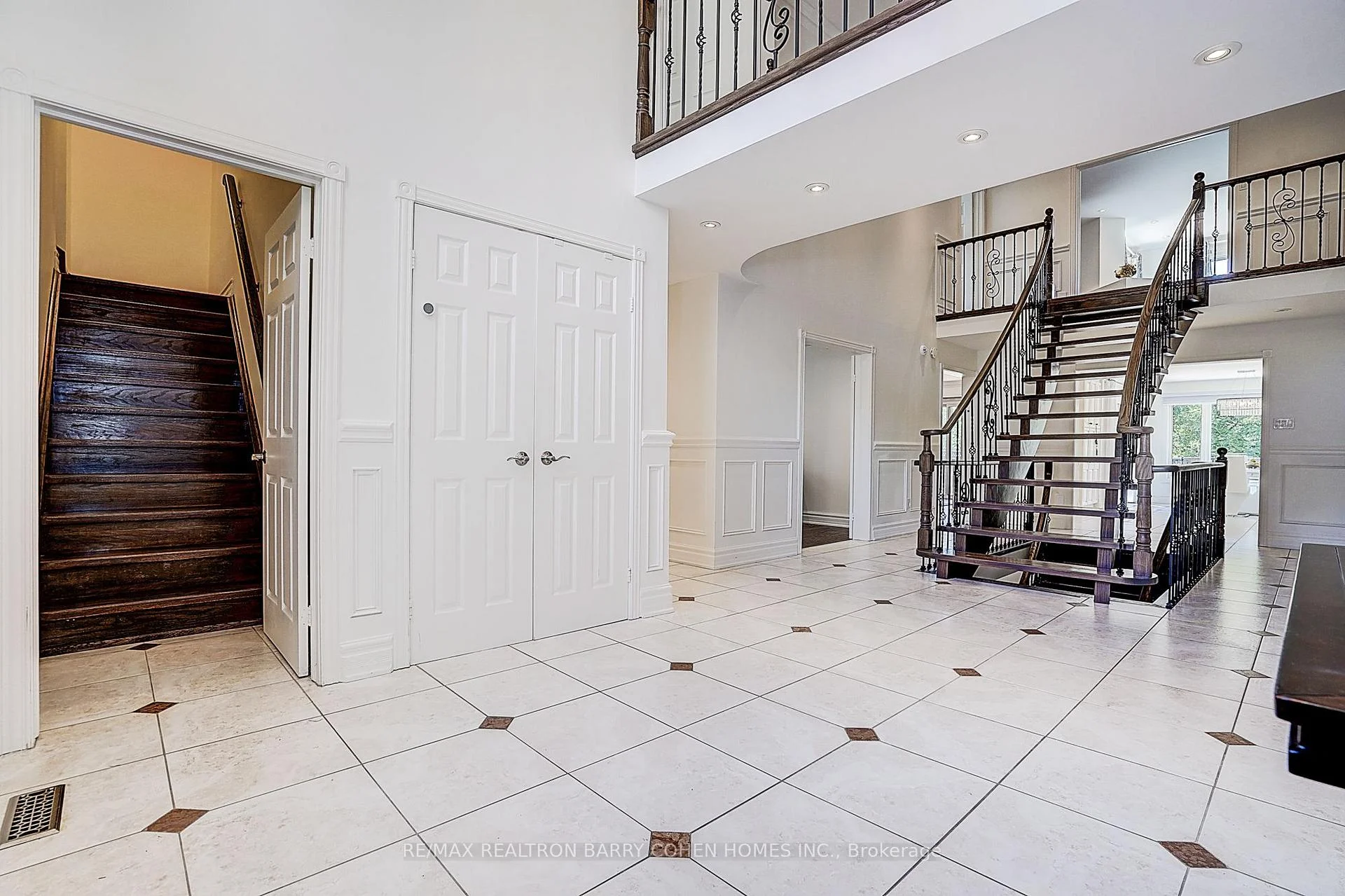 Photo 41 of 44 Prince Edward Boulevard, Markham, Thornlea — HOMEH