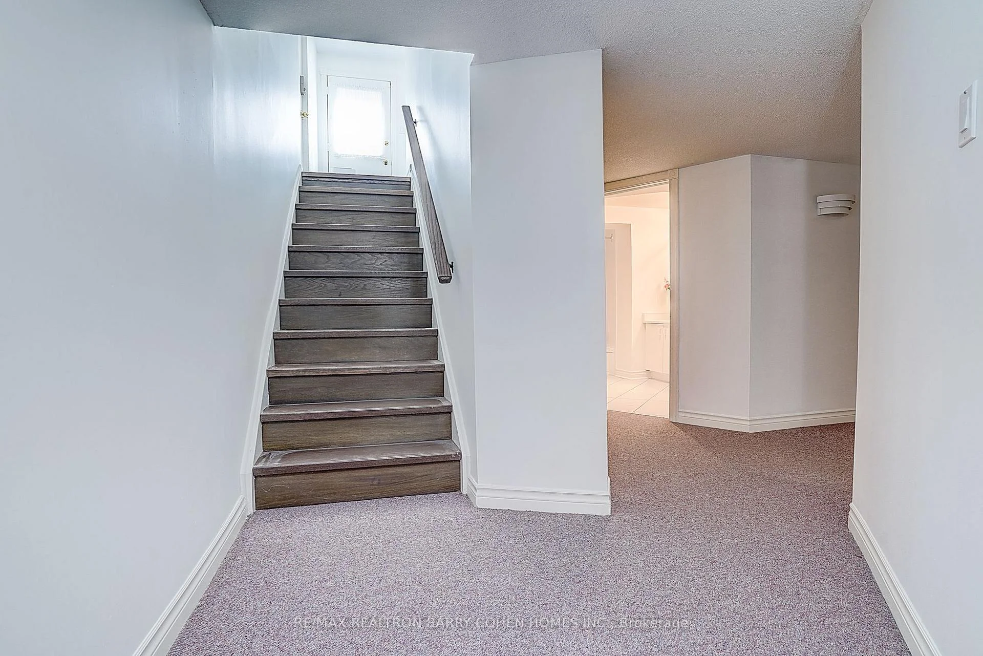 Photo 65 of 44 Prince Edward Boulevard, Markham, Thornlea — HOMEH