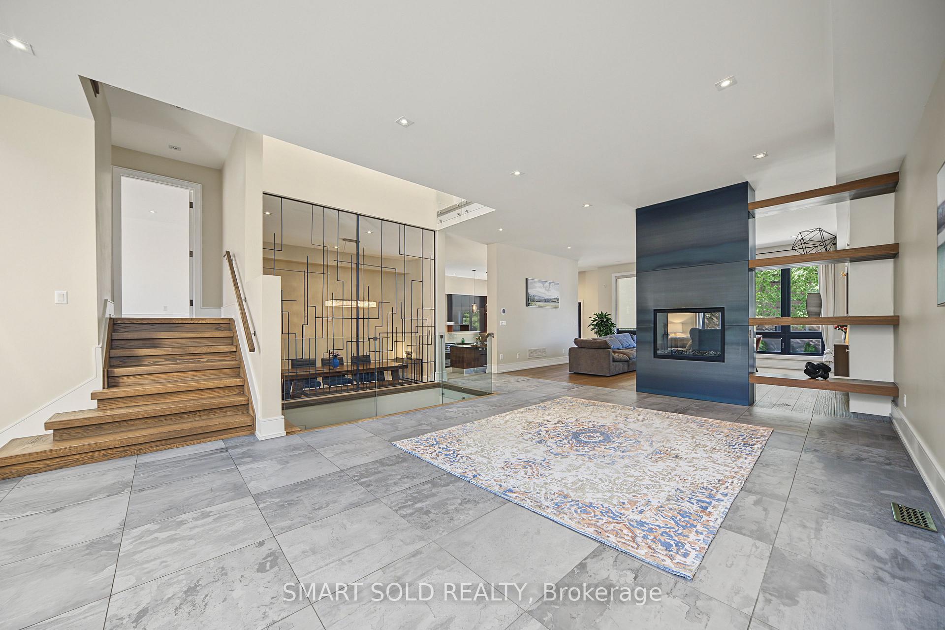 Photo 14 of 588 Conacher Drive, North York, Newtonbrook East — HOMEH