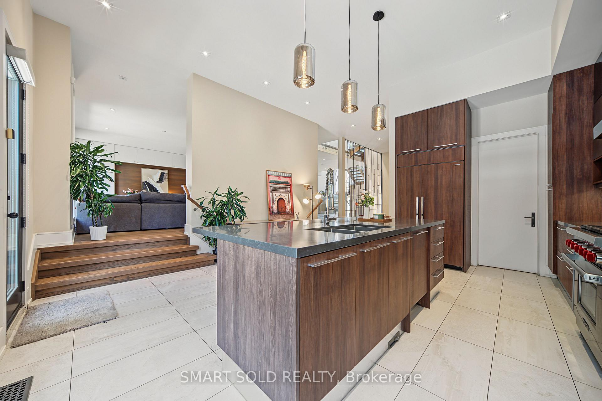 Photo 25 of 588 Conacher Drive, North York, Newtonbrook East — HOMEH
