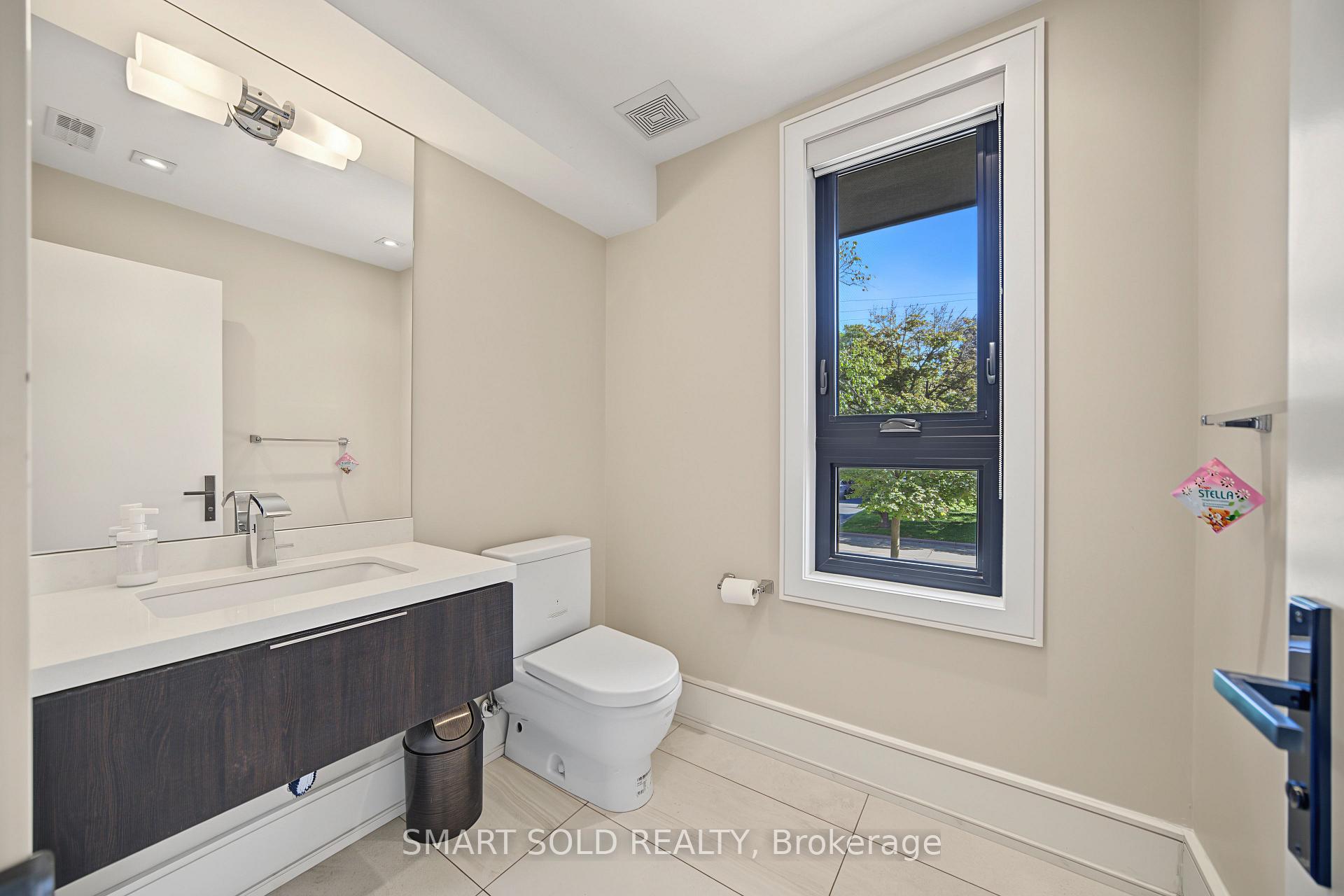 Photo 30 of 588 Conacher Drive, North York, Newtonbrook East — HOMEH