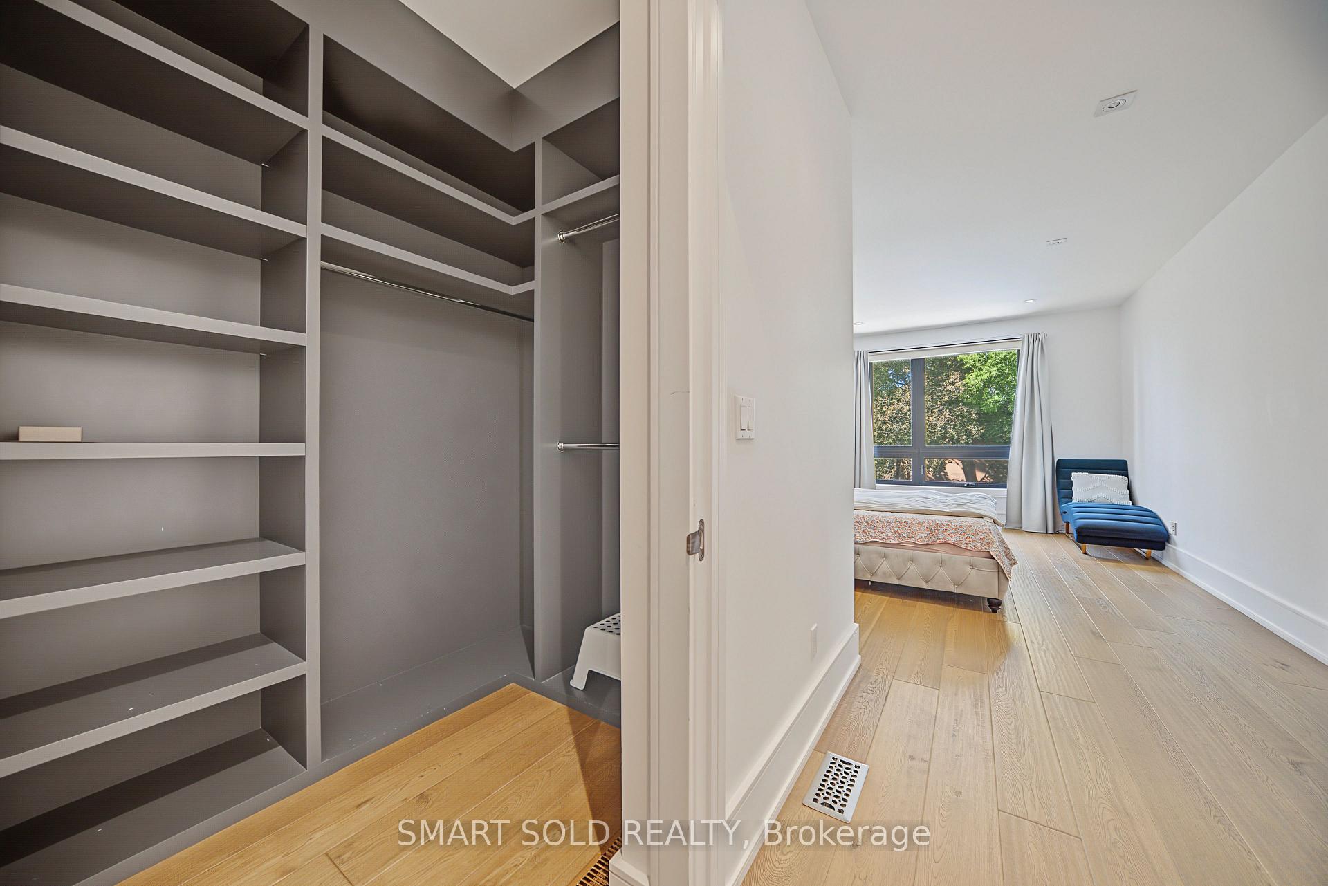 Photo 36 of 588 Conacher Drive, North York, Newtonbrook East — HOMEH