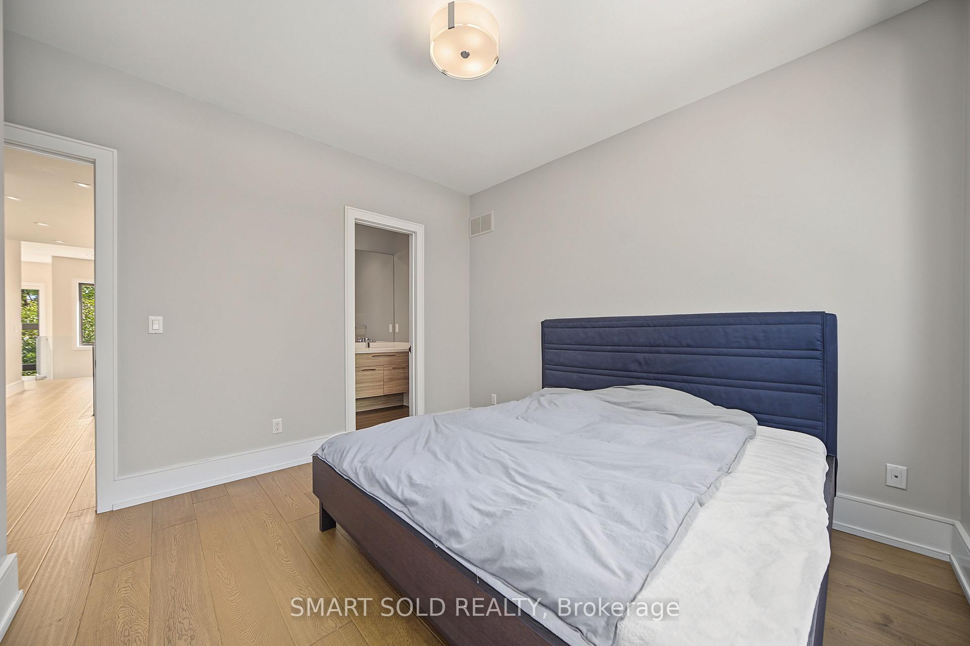 Photo 39 of 588 Conacher Drive, North York, Newtonbrook East — HOMEH