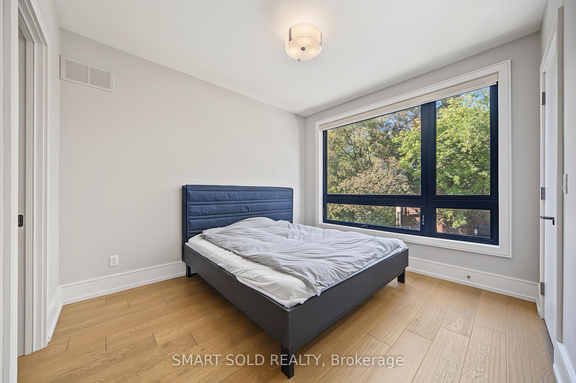Photo 38 of 588 Conacher Drive, North York, Newtonbrook East — HOMEH