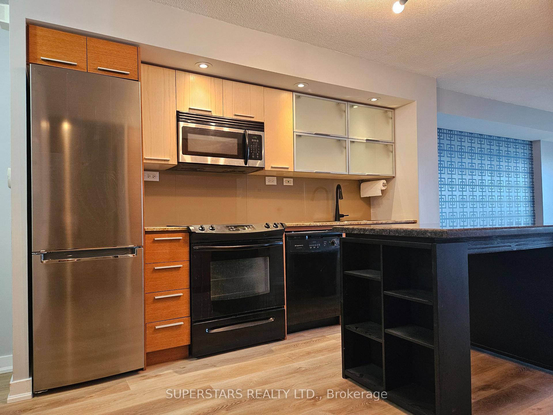 Photo 6 of Unit 2711, 25 Capreol Court, Toronto, Waterfront Communities — HOMEH