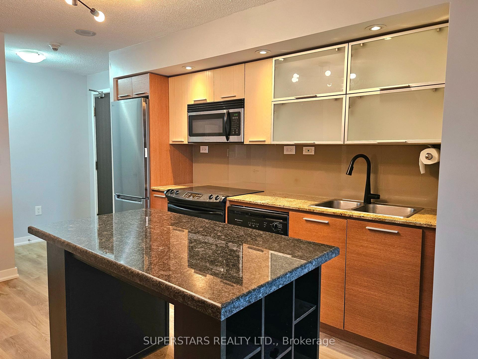 Photo 7 of Unit 2711, 25 Capreol Court, Toronto, Waterfront Communities — HOMEH