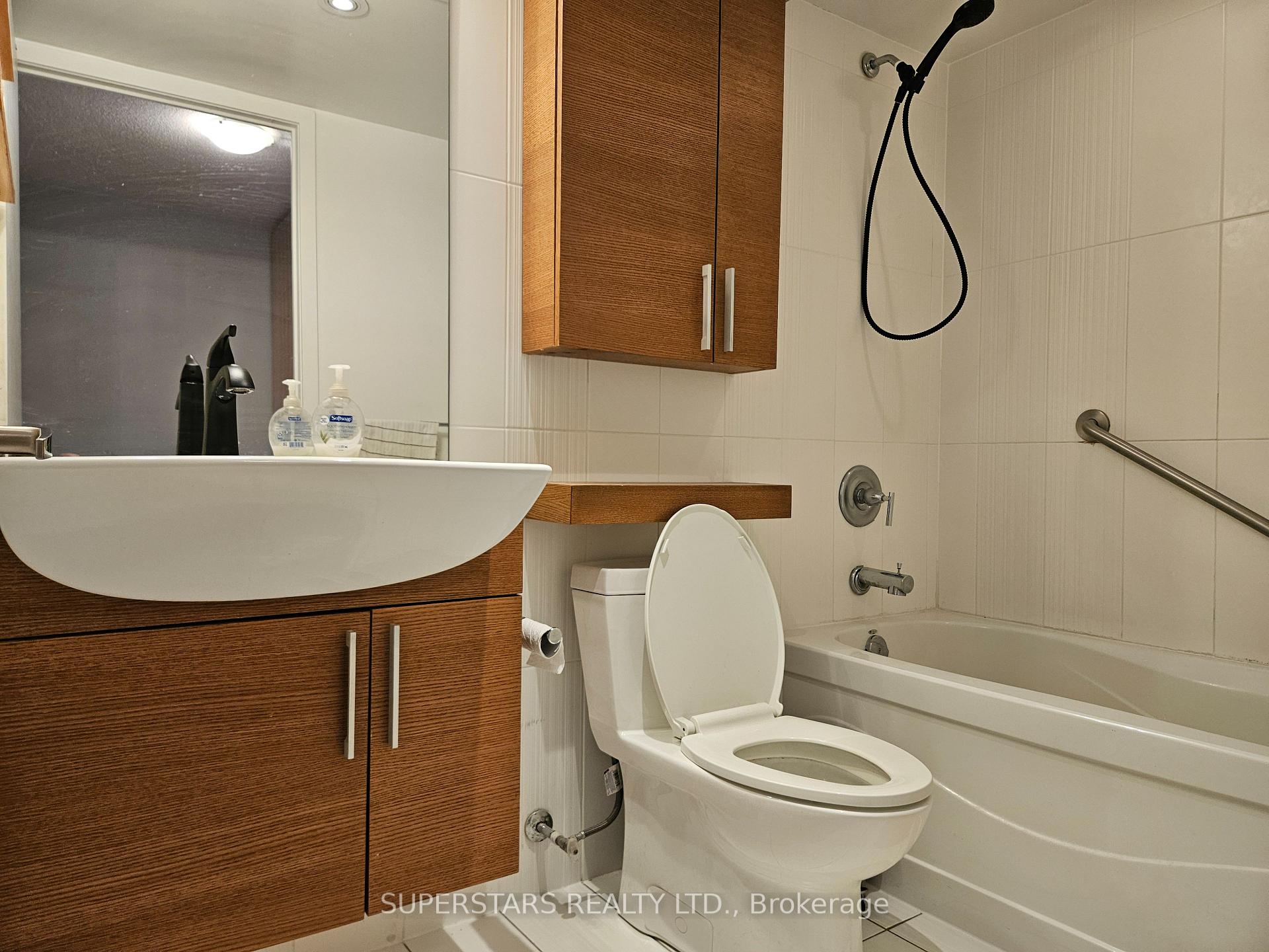Photo 17 of Unit 2711, 25 Capreol Court, Toronto, Waterfront Communities — HOMEH
