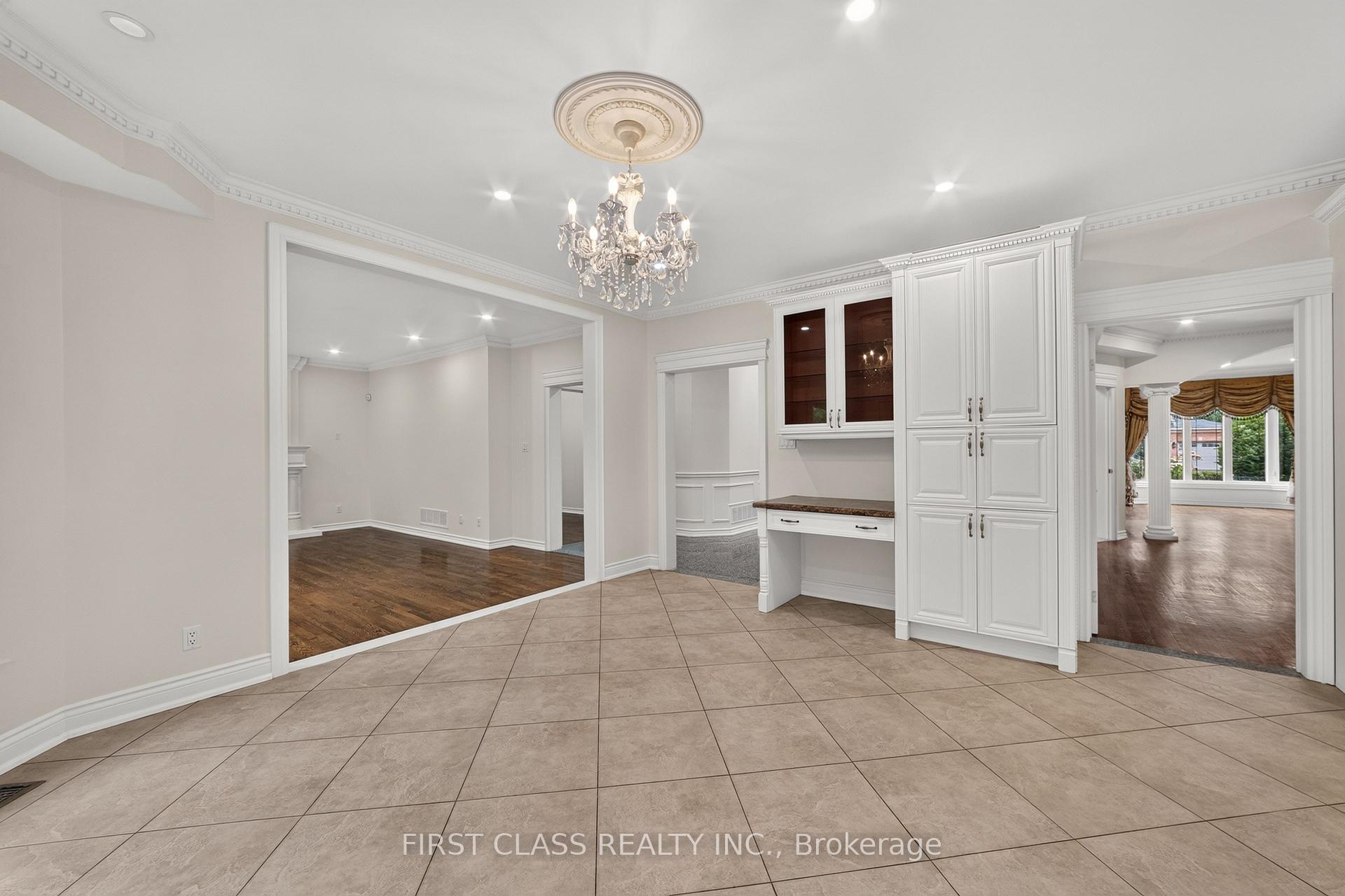 Photo 16 of 67 Black Walnut Crescent, Richmond Hill, Langstaff — HOMEH