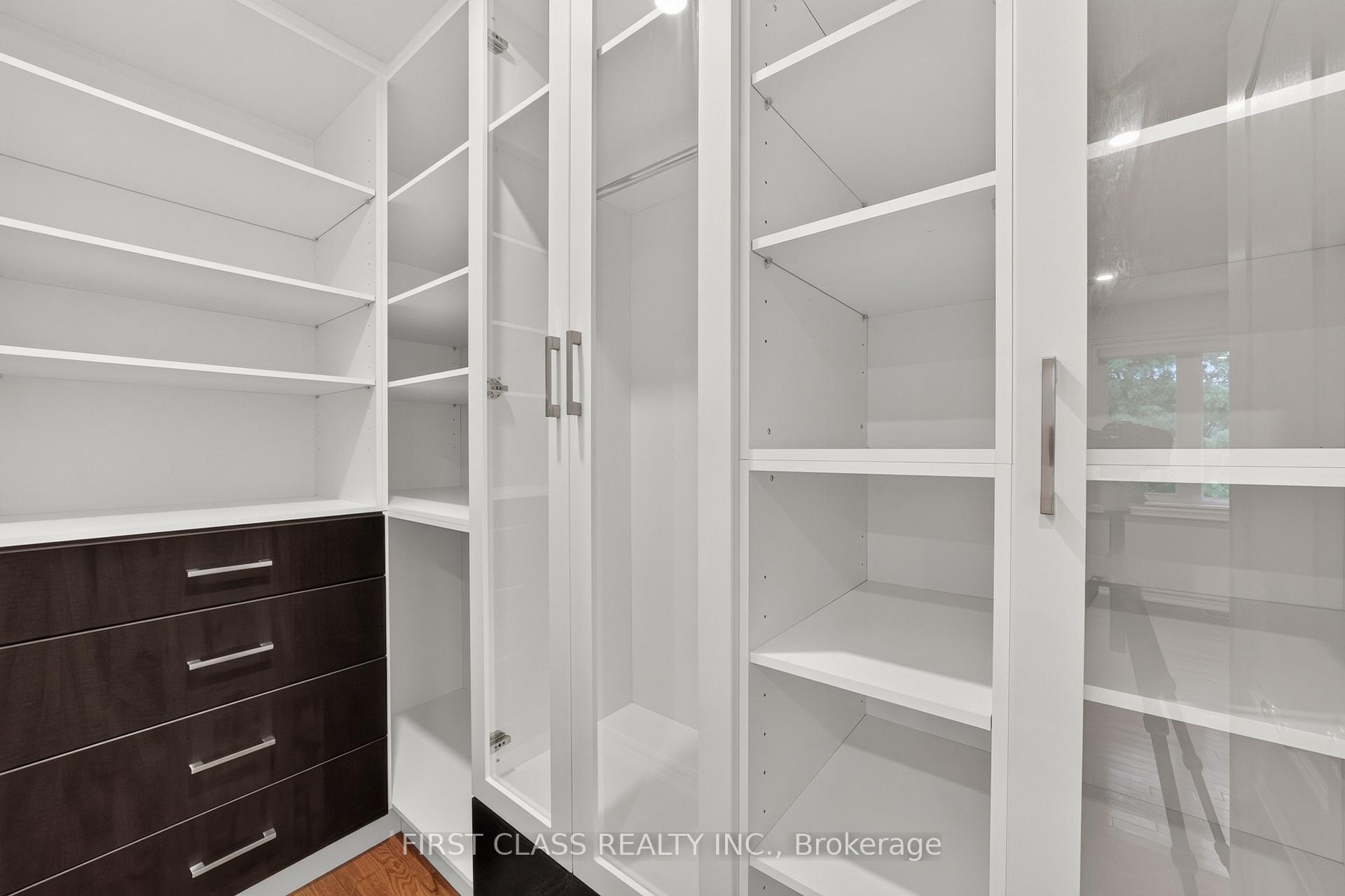 Photo 32 of 67 Black Walnut Crescent, Richmond Hill, Langstaff — HOMEH