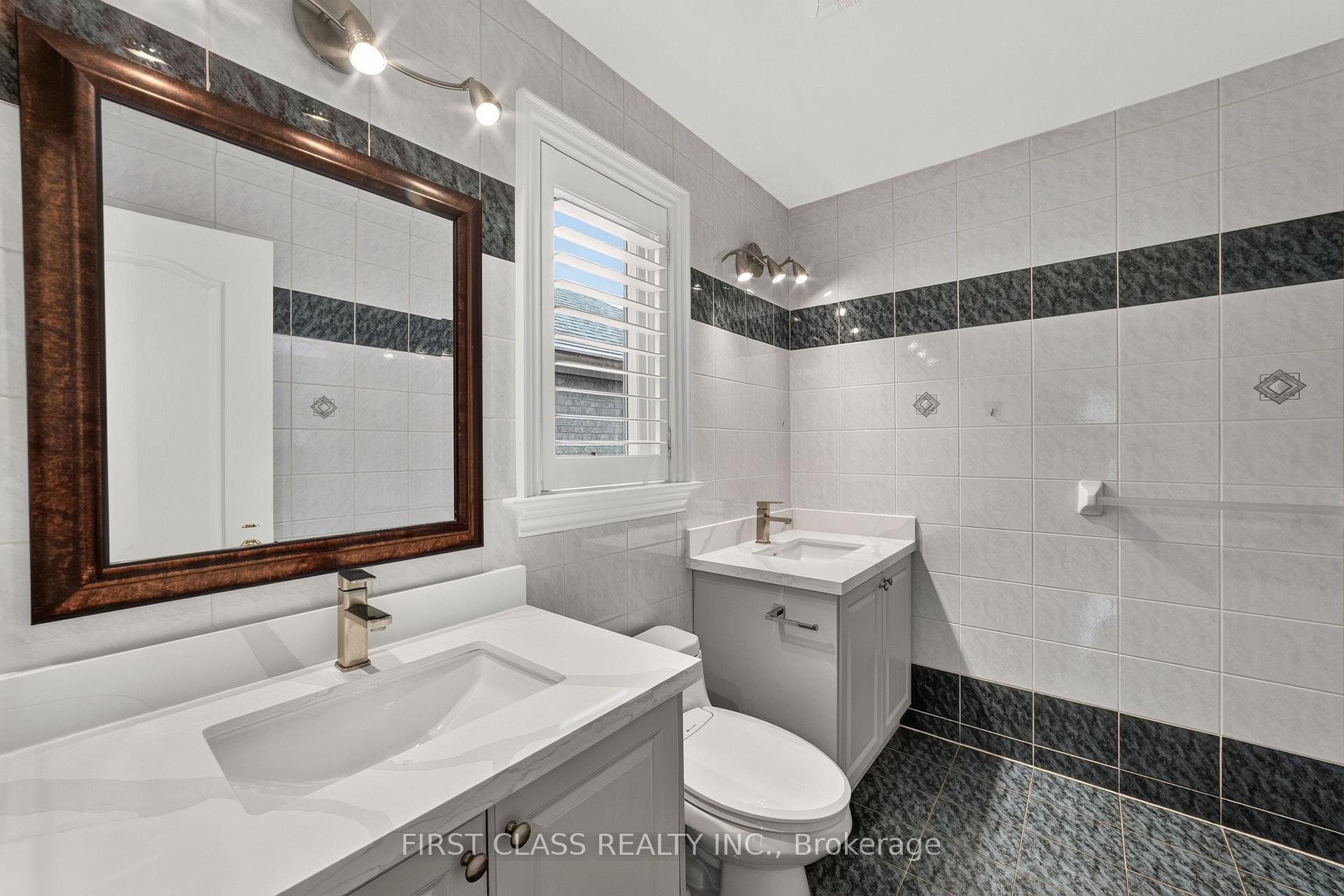Photo 39 of 67 Black Walnut Crescent, Richmond Hill, Langstaff — HOMEH