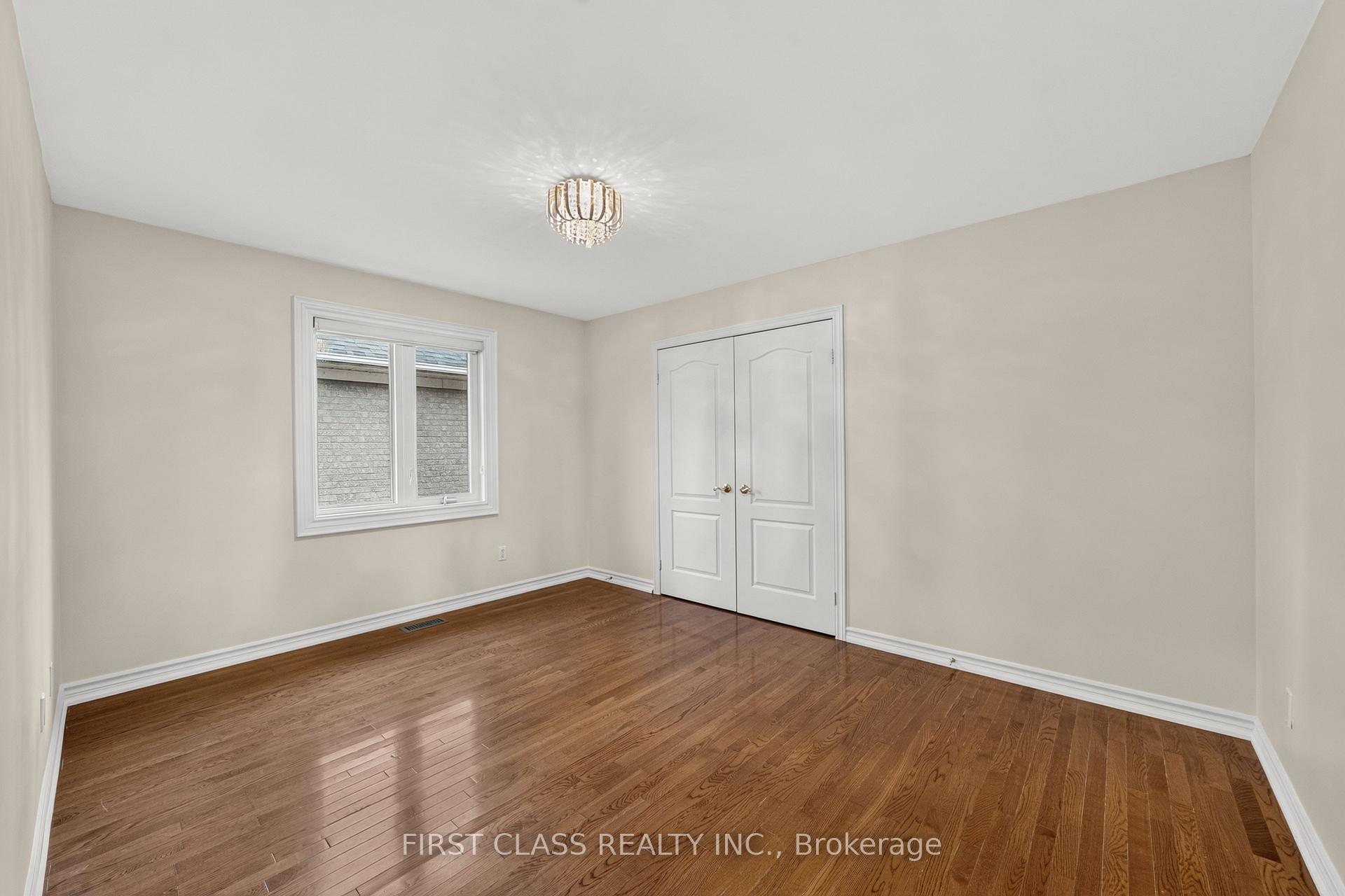 Photo 43 of 67 Black Walnut Crescent, Richmond Hill, Langstaff — HOMEH