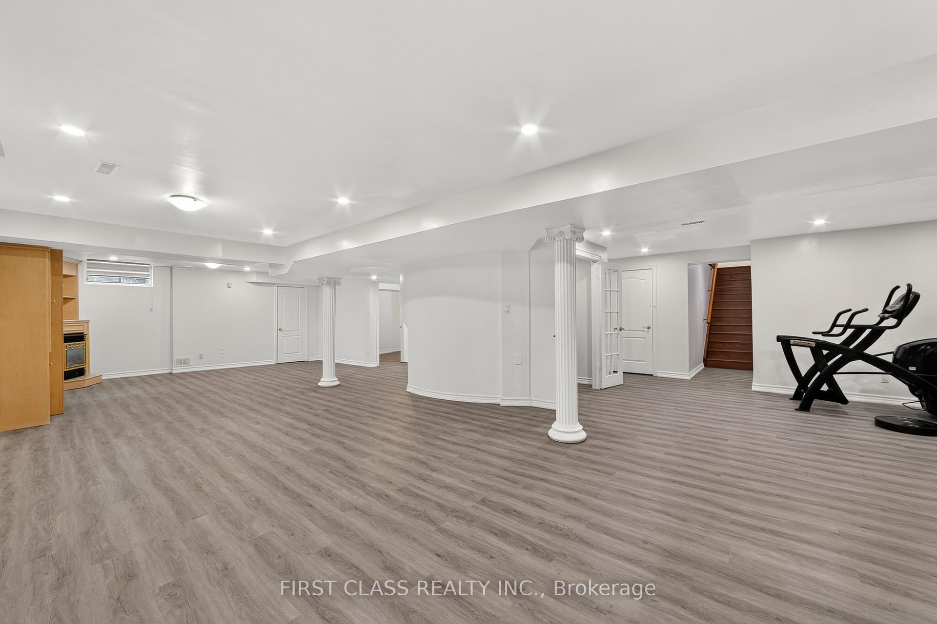 Photo 46 of 67 Black Walnut Crescent, Richmond Hill, Langstaff — HOMEH