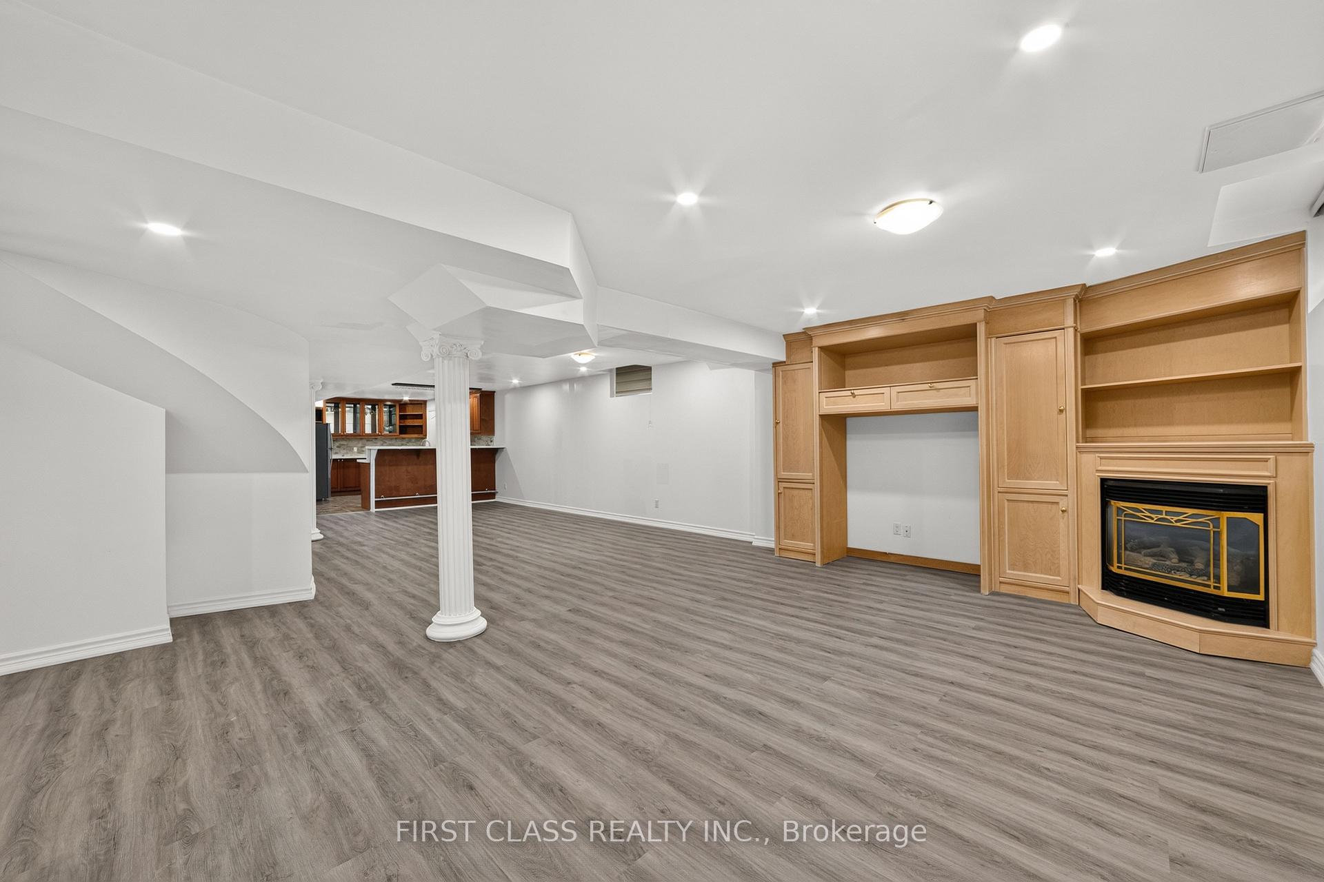 Photo 47 of 67 Black Walnut Crescent, Richmond Hill, Langstaff — HOMEH