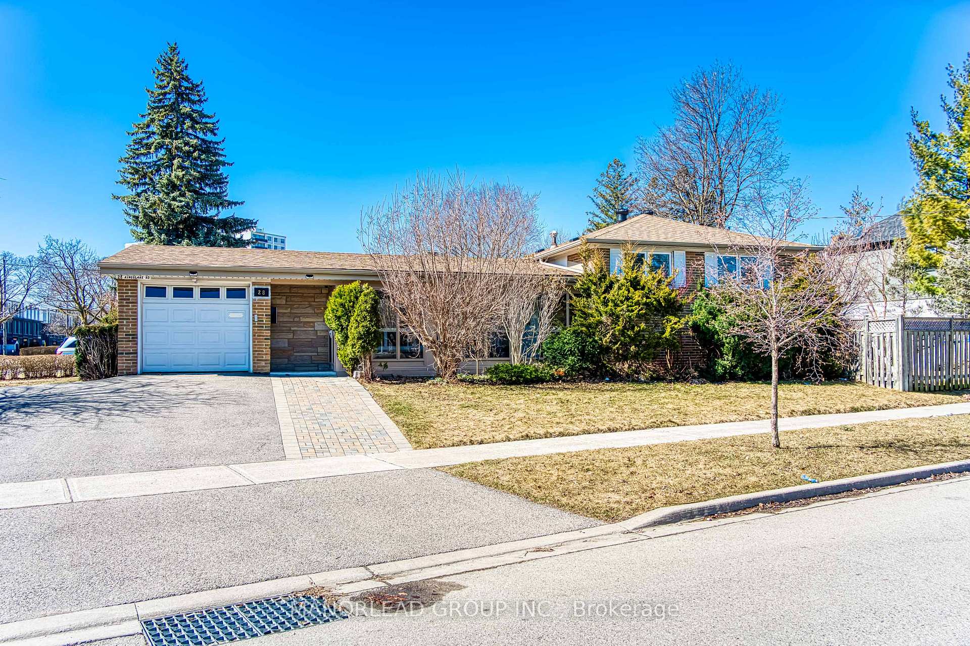 Front of Unit Lower, 28 Kingslake Road