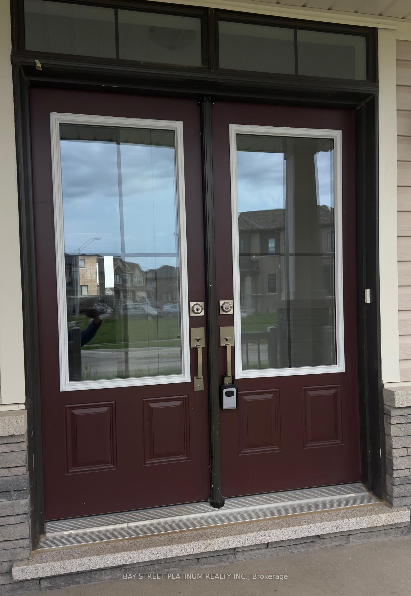 Photo 3 of 275 Velvet Way, Thorold, Rolling Meadows — HOMEH