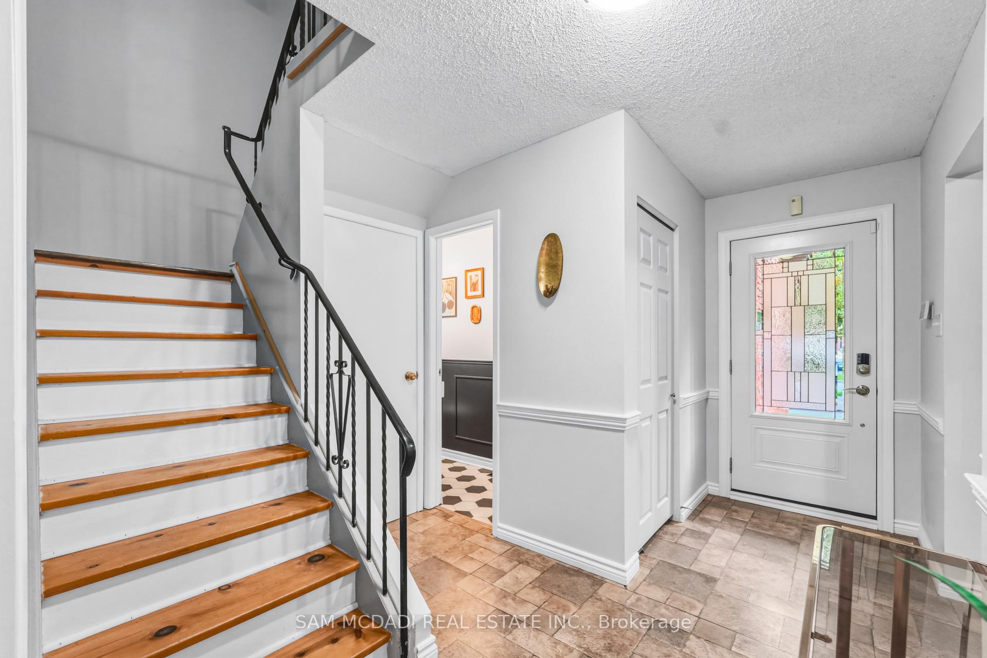 Photo 19 of 6954 Cadiz Crescent, Mississauga, Meadowvale — HOMEH
