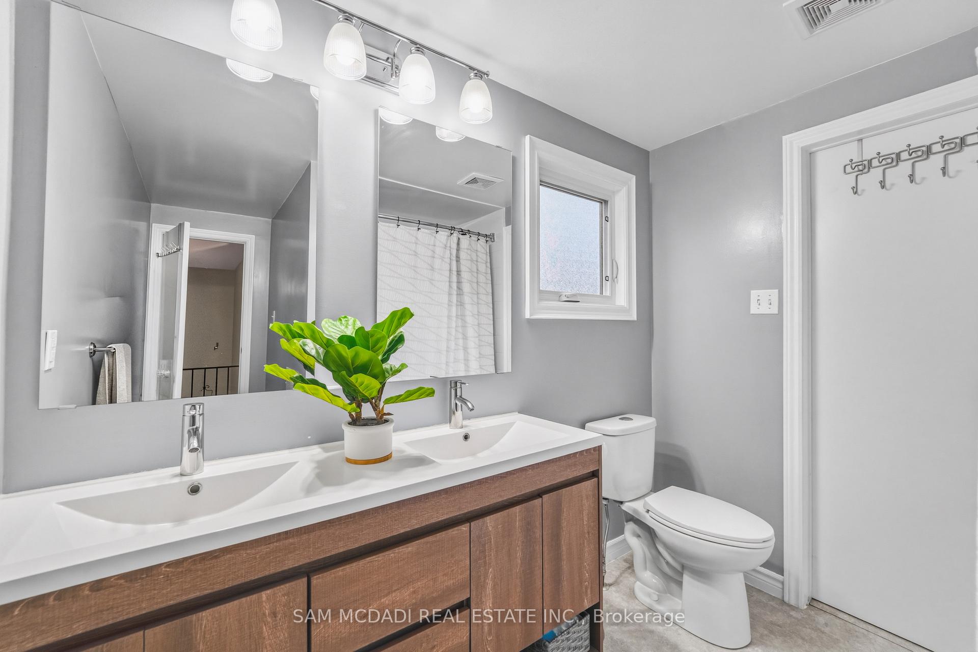 Photo 23 of 6954 Cadiz Crescent, Mississauga, Meadowvale — HOMEH
