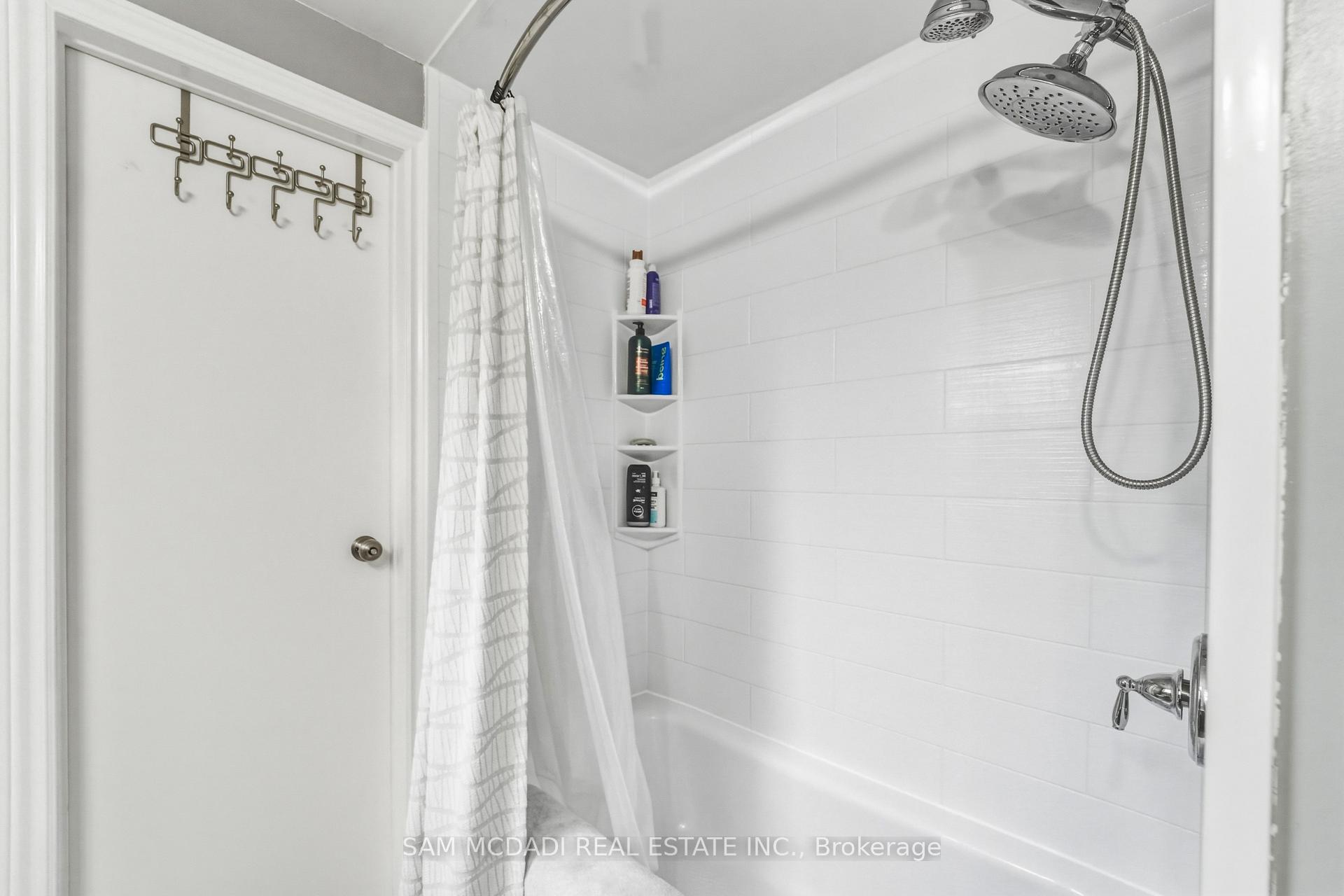Photo 24 of 6954 Cadiz Crescent, Mississauga, Meadowvale — HOMEH