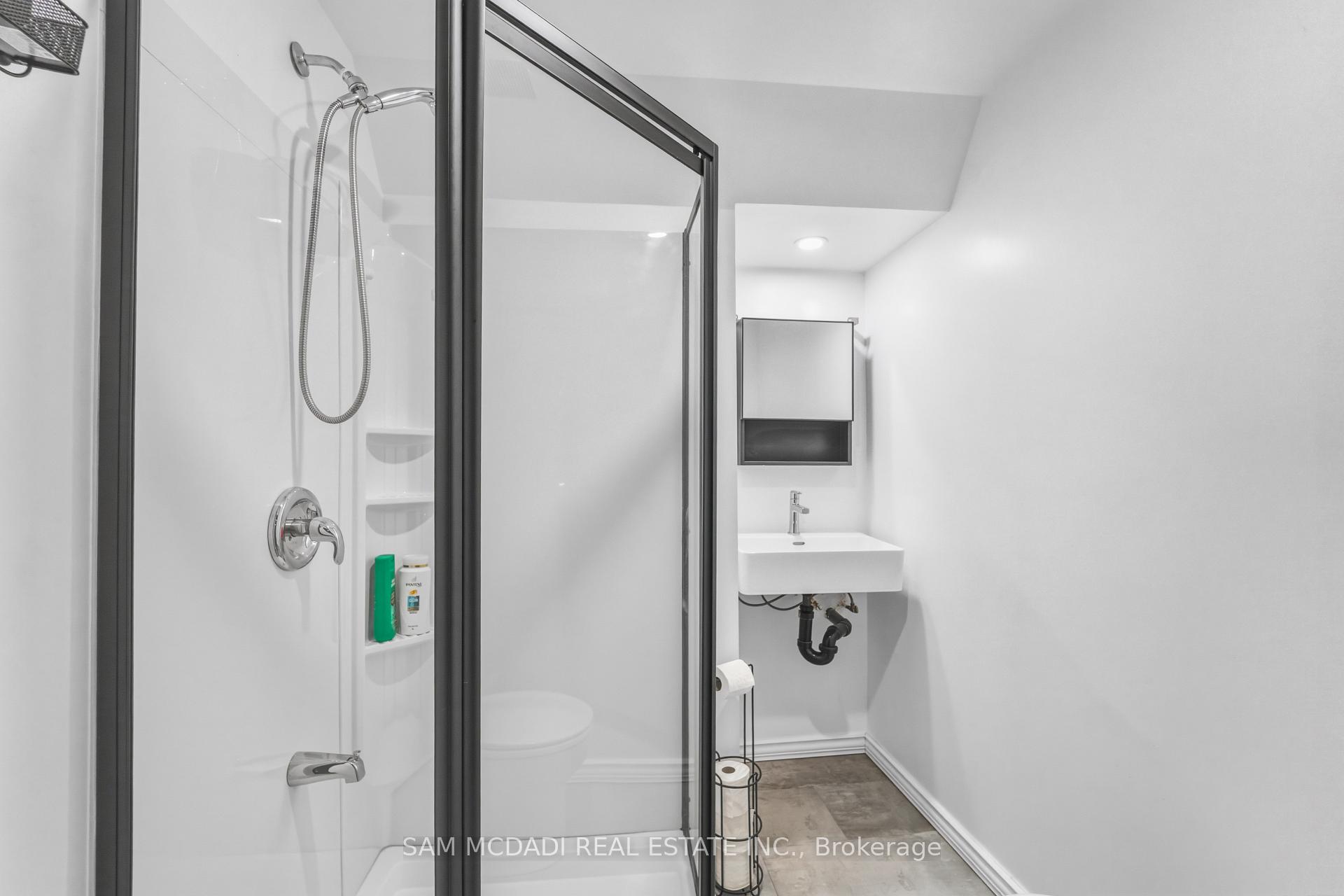 Photo 32 of 6954 Cadiz Crescent, Mississauga, Meadowvale — HOMEH