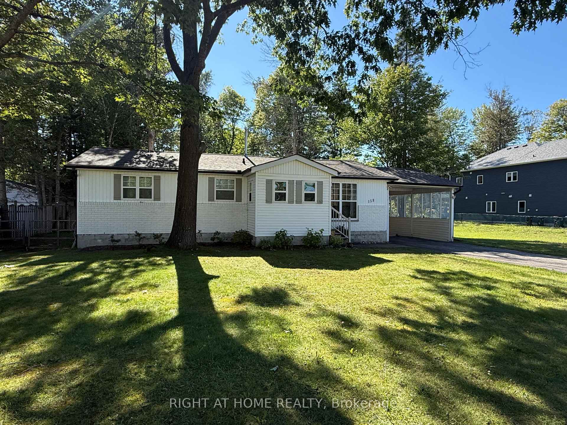 Photo 1 of 158 Zoo Park Road, Wasaga Beach — HOMEH