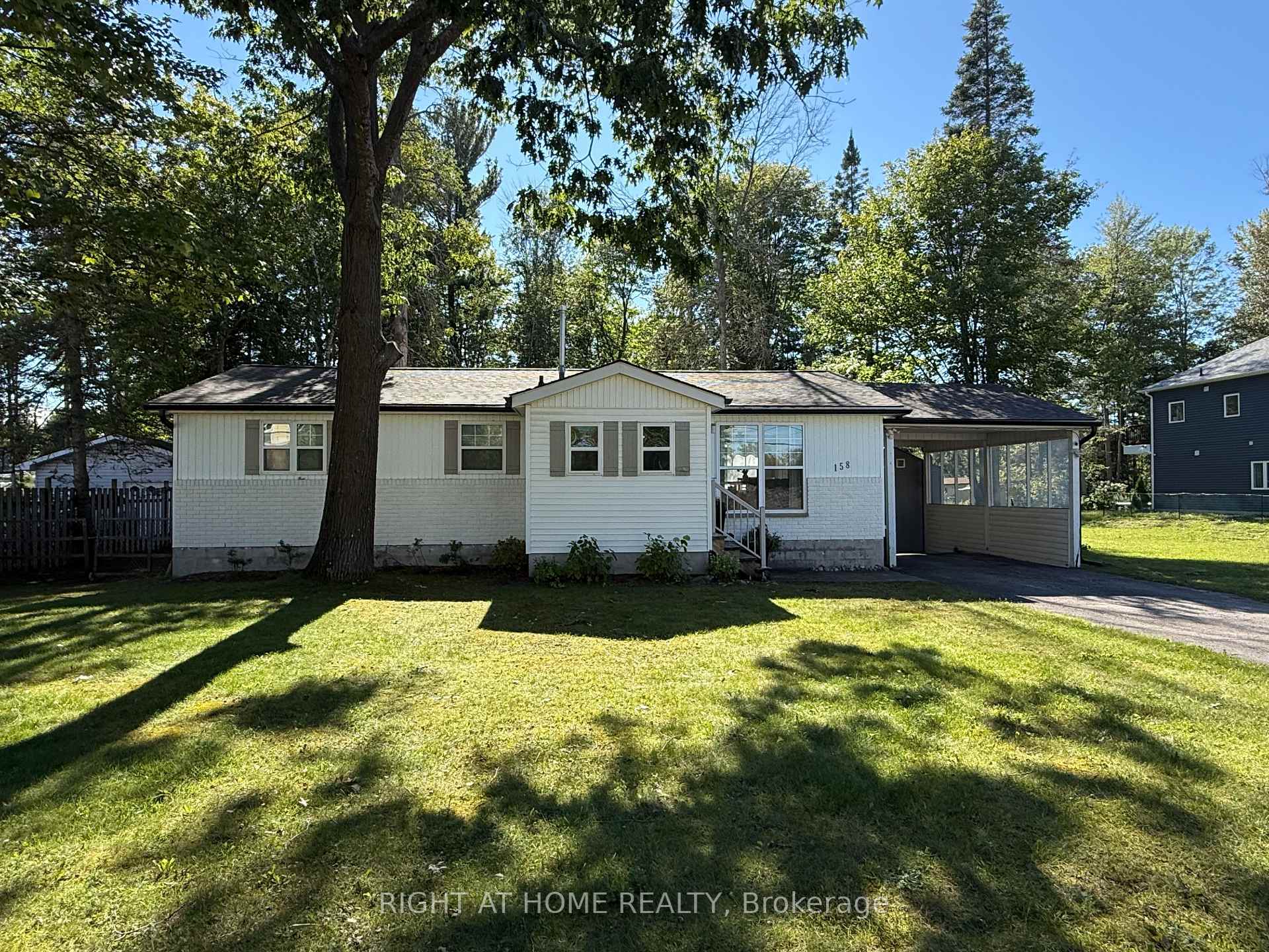 Photo 2 of 158 Zoo Park Road, Wasaga Beach — HOMEH