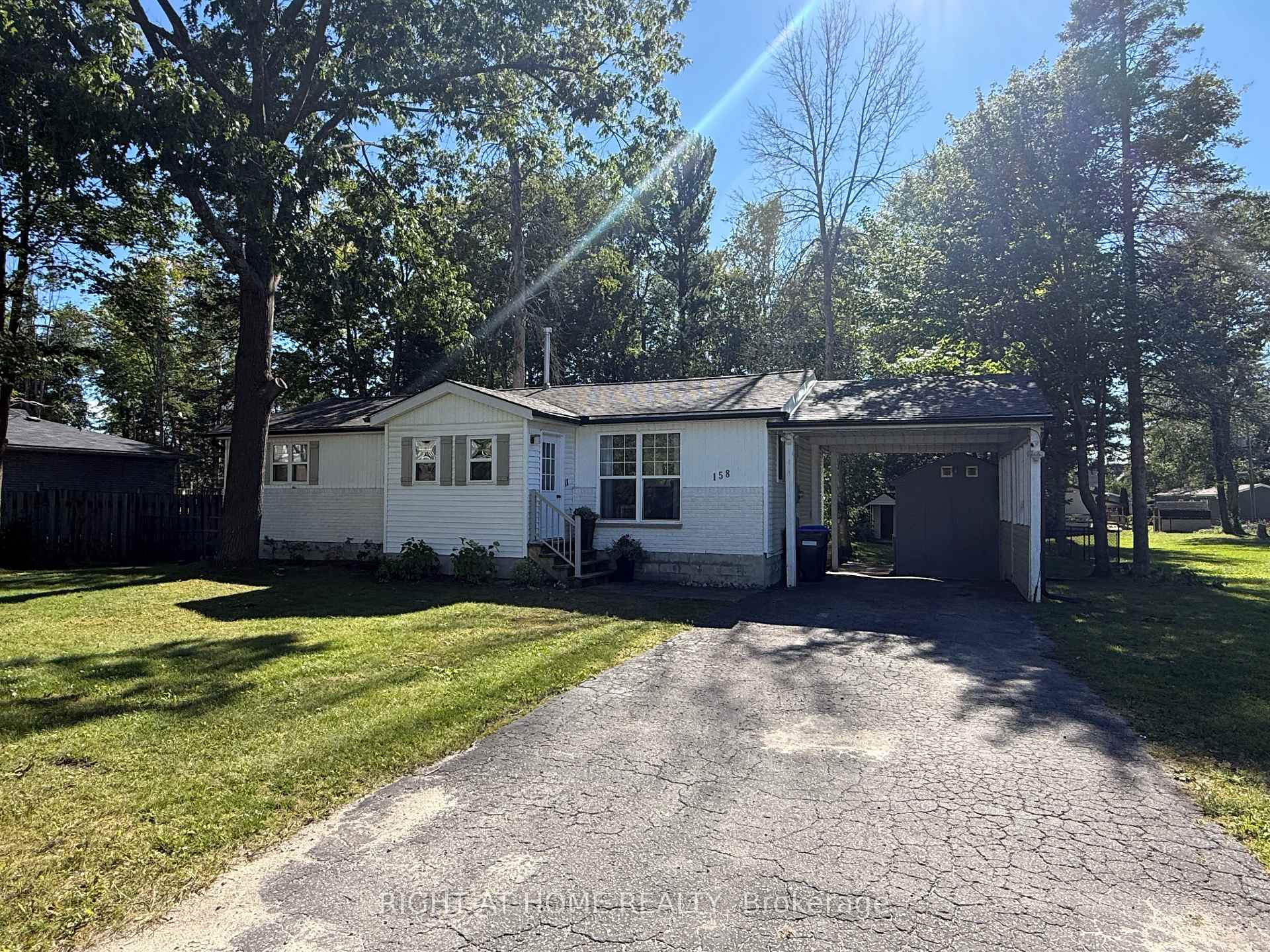 Photo 3 of 158 Zoo Park Road, Wasaga Beach — HOMEH