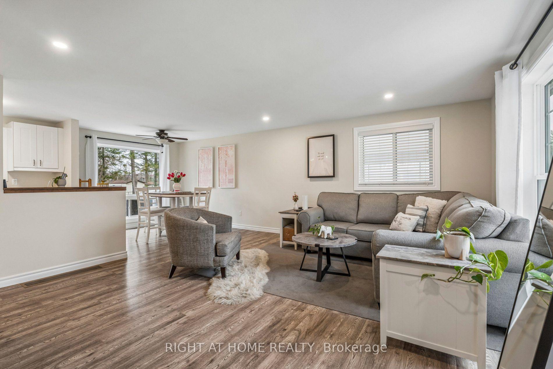 Photo 5 of 158 Zoo Park Road, Wasaga Beach — HOMEH