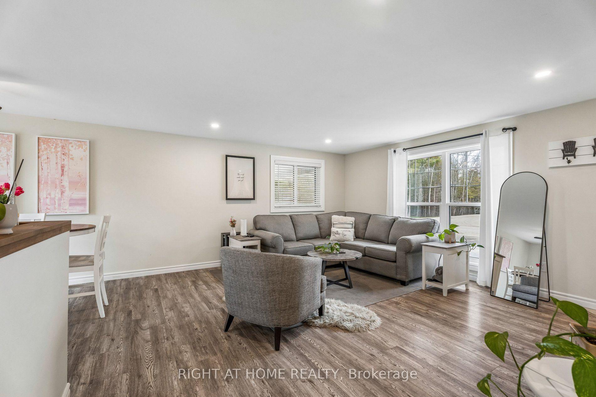 Photo 6 of 158 Zoo Park Road, Wasaga Beach — HOMEH