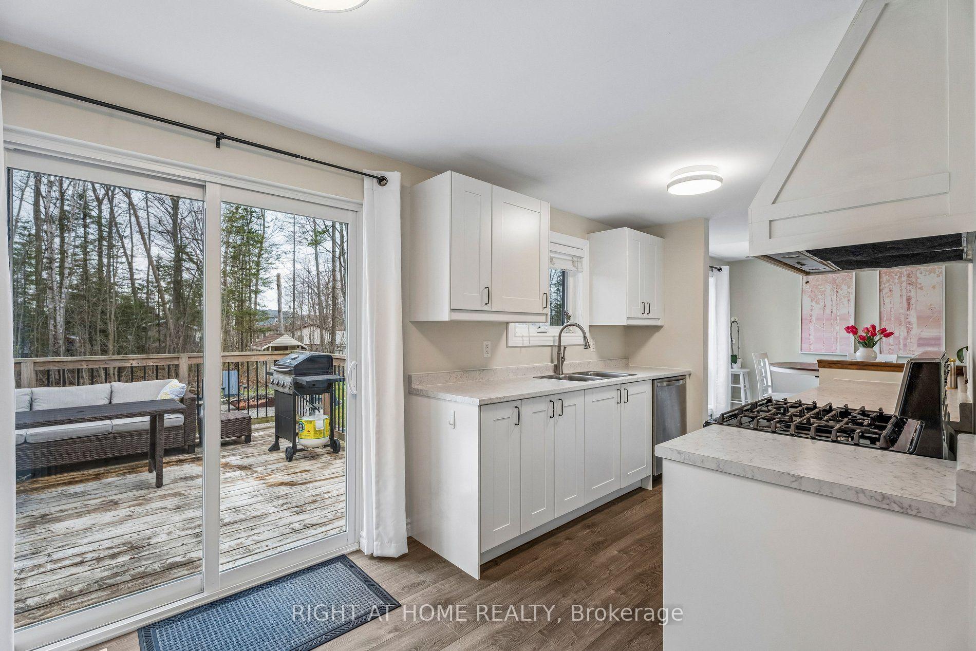 Photo 13 of 158 Zoo Park Road, Wasaga Beach — HOMEH