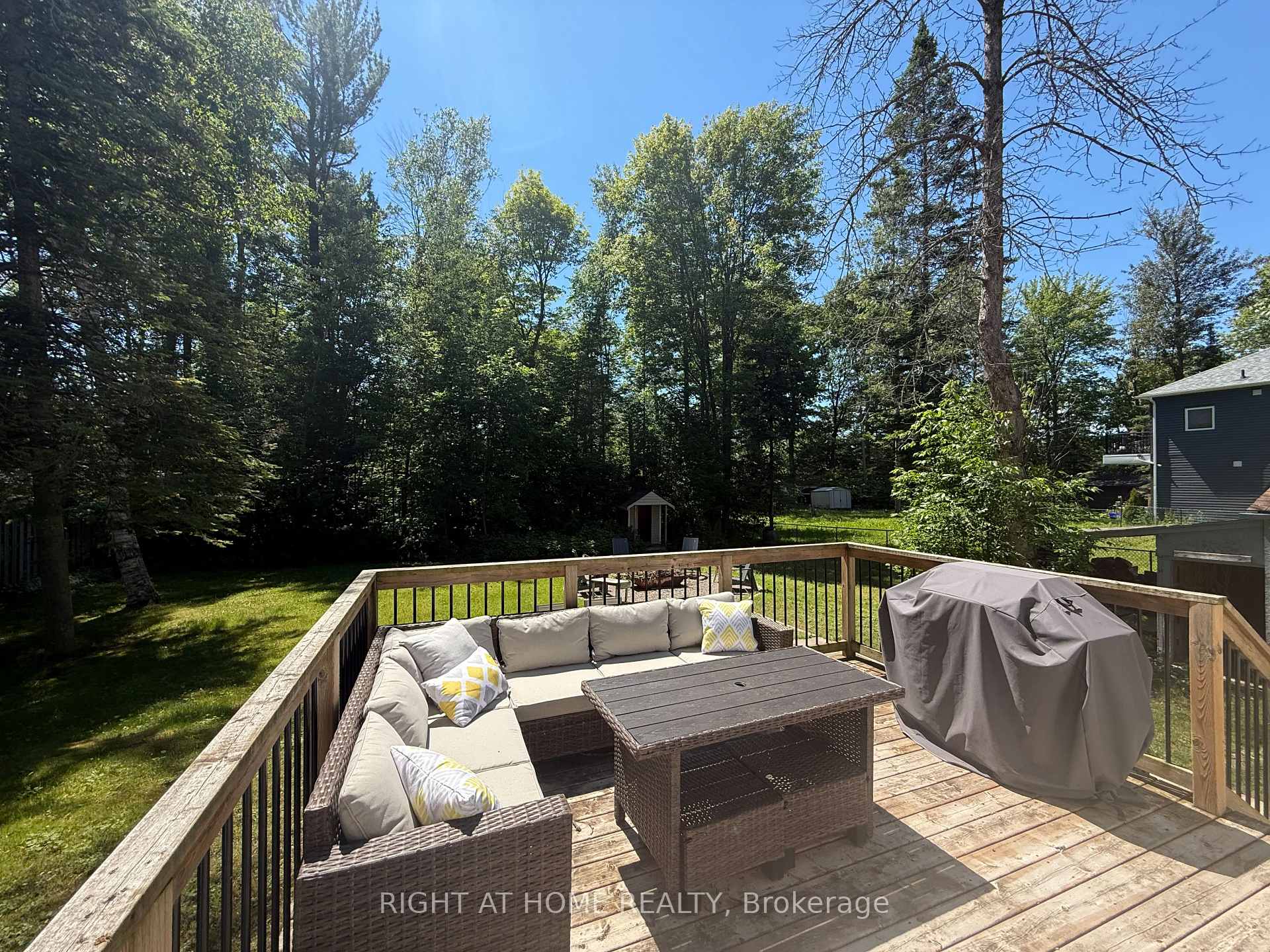 Photo 23 of 158 Zoo Park Road, Wasaga Beach — HOMEH