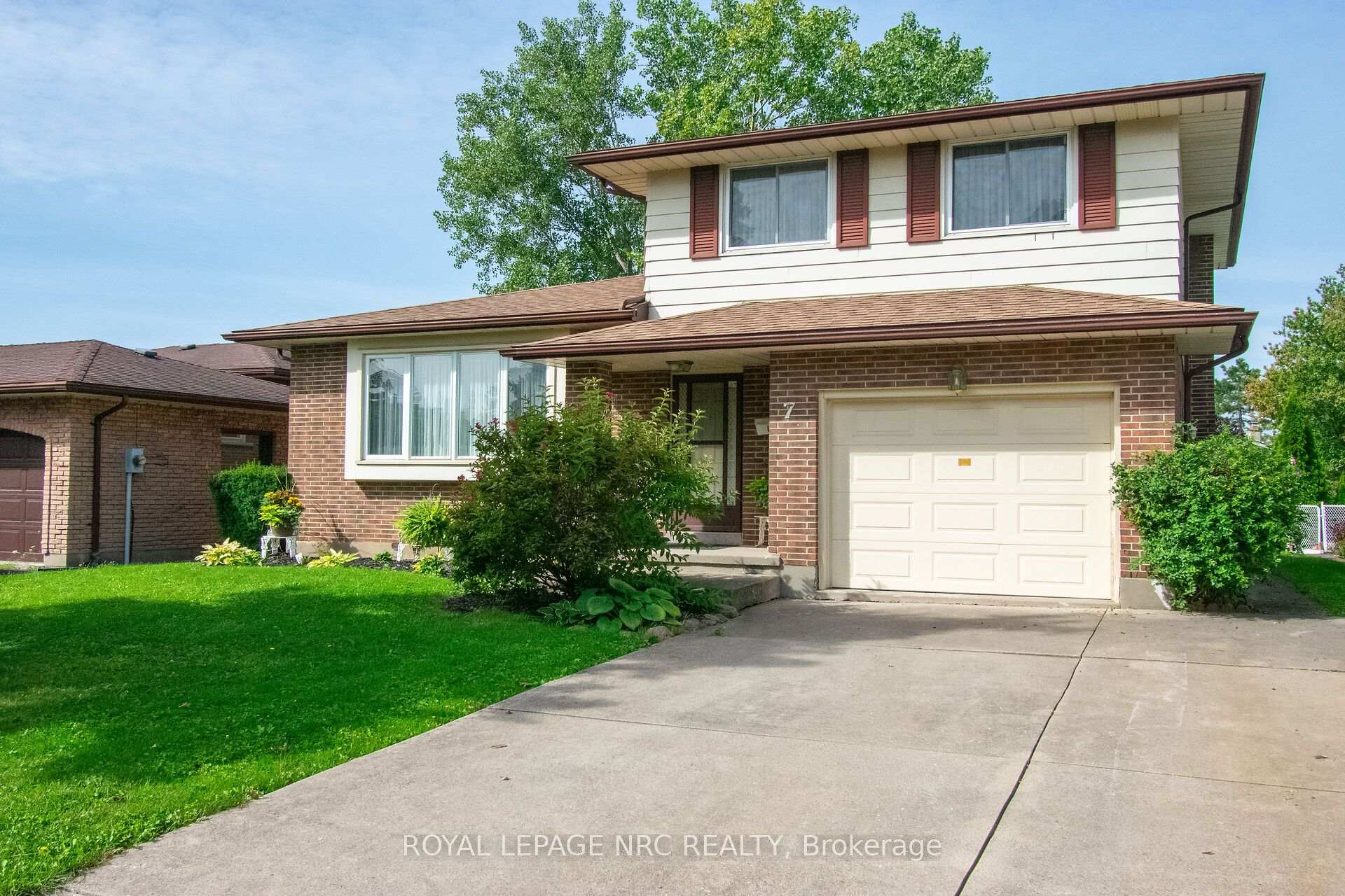 Photo of 7 Dolly Circle