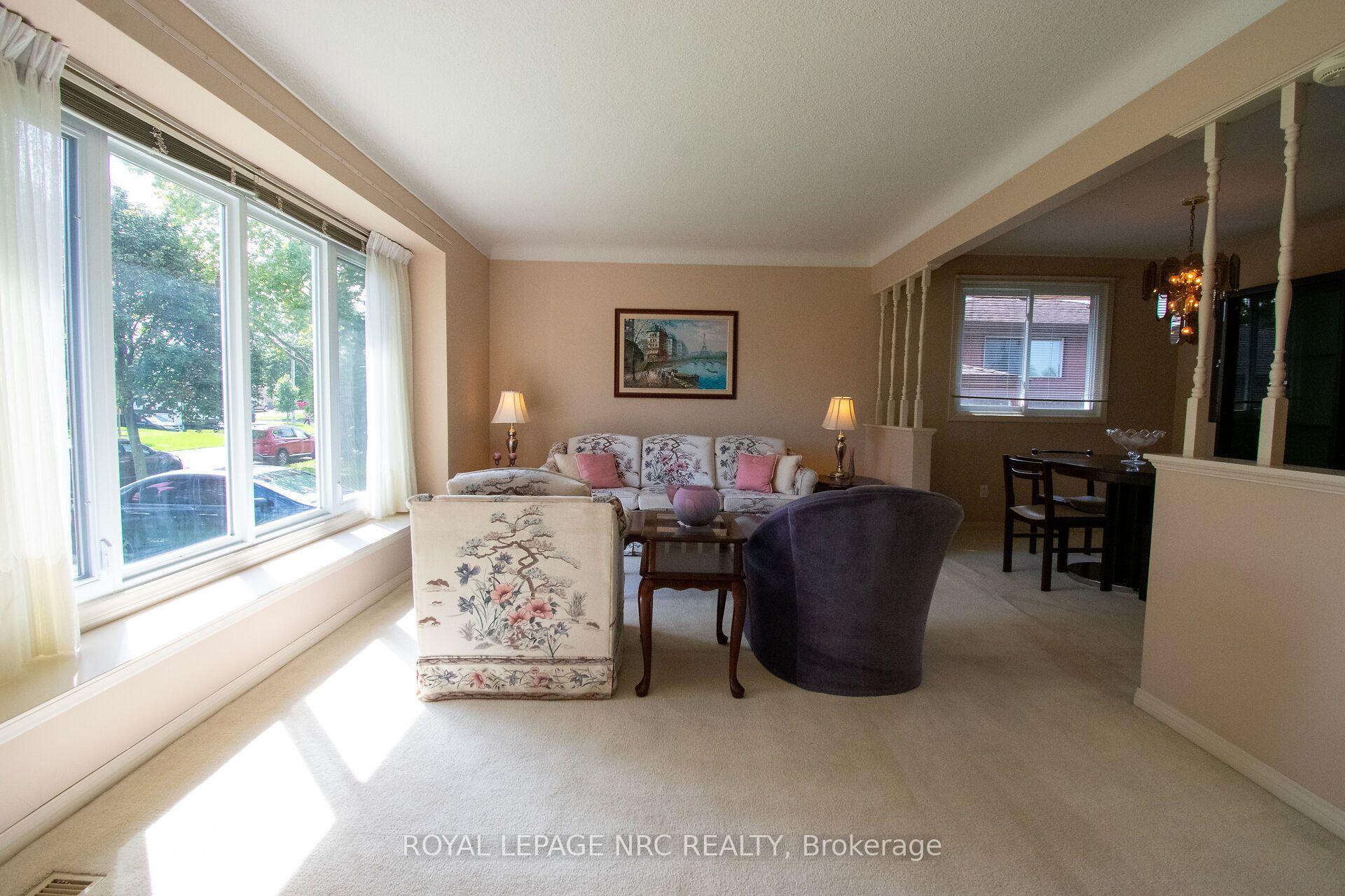 Photo 7 of 7 Dolly Circle, St. Catharines, Secord Woods — HOMEH