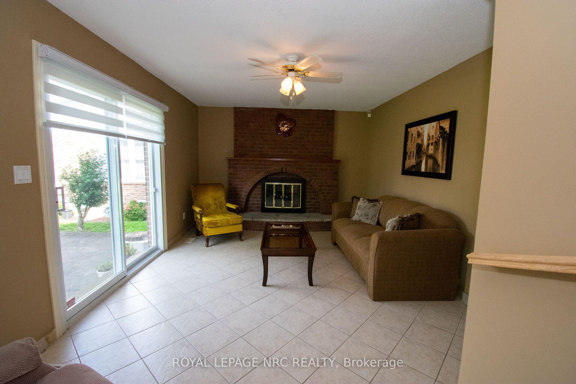 Photo 17 of 7 Dolly Circle, St. Catharines, Secord Woods — HOMEH