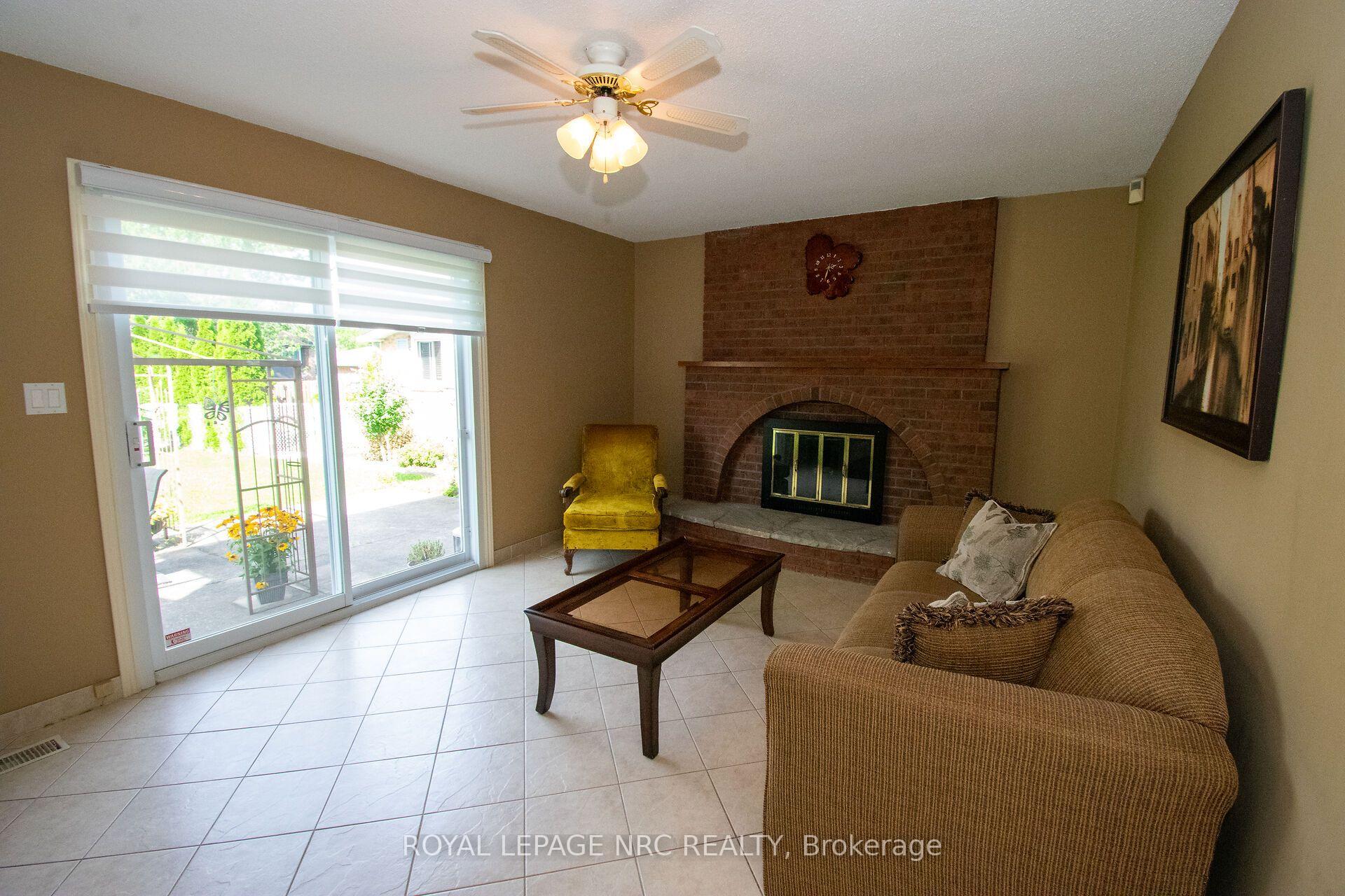 Photo 20 of 7 Dolly Circle, St. Catharines, Secord Woods — HOMEH