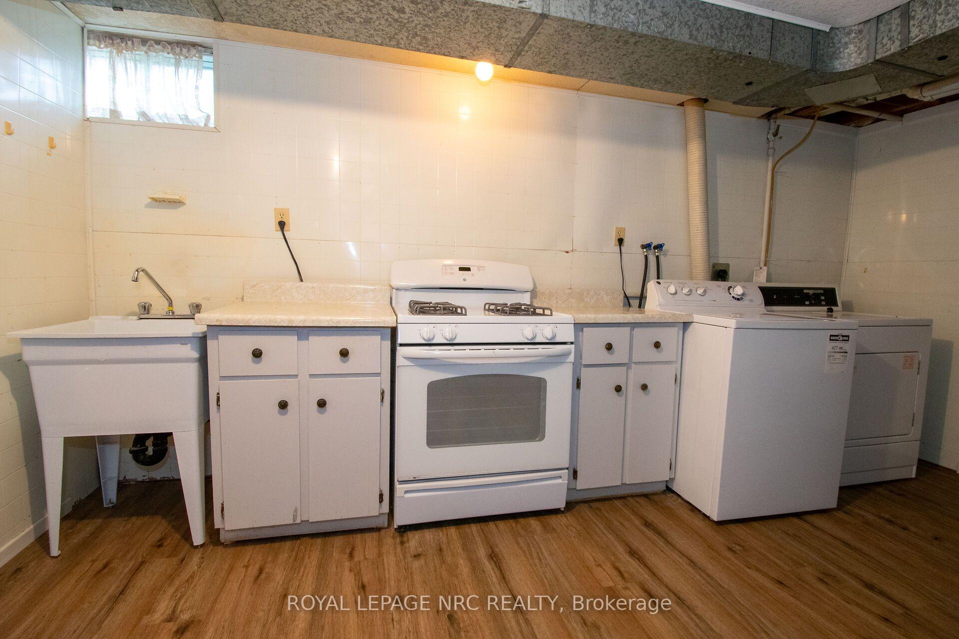 Photo 36 of 7 Dolly Circle, St. Catharines, Secord Woods — HOMEH