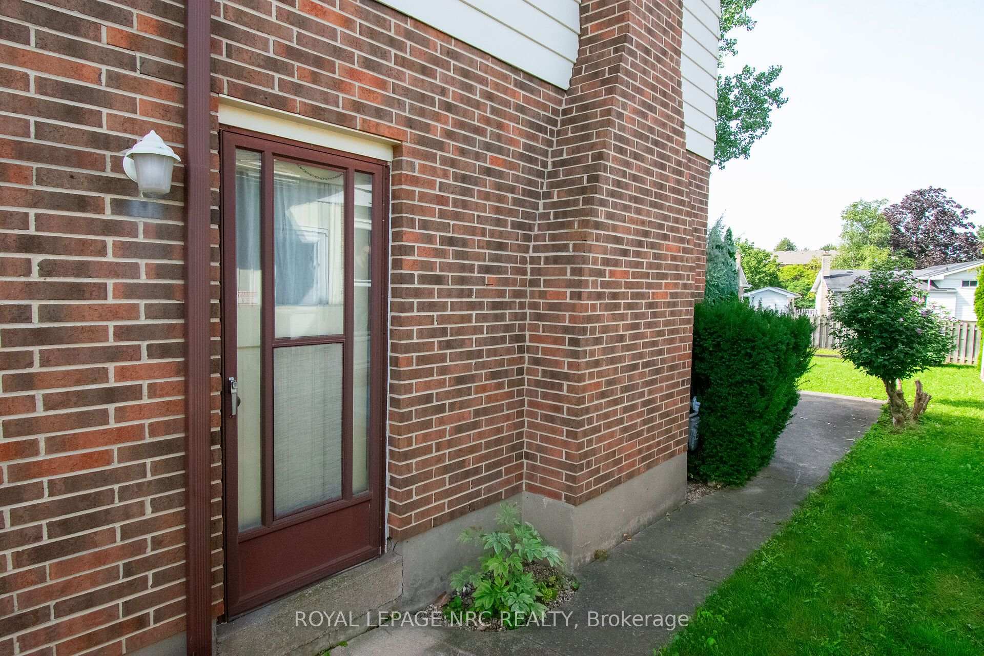 Photo 39 of 7 Dolly Circle, St. Catharines, Secord Woods — HOMEH
