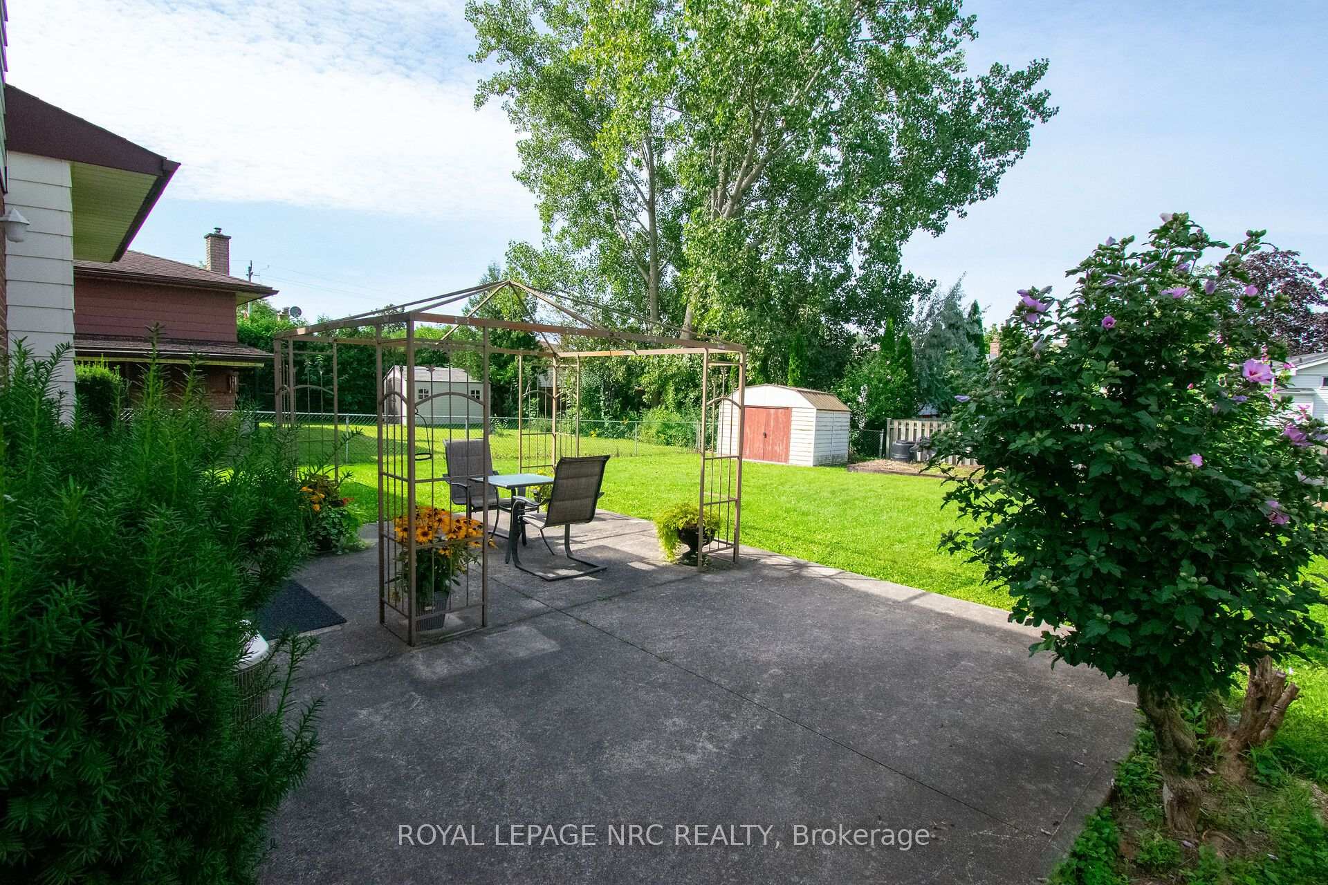Photo 40 of 7 Dolly Circle, St. Catharines, Secord Woods — HOMEH