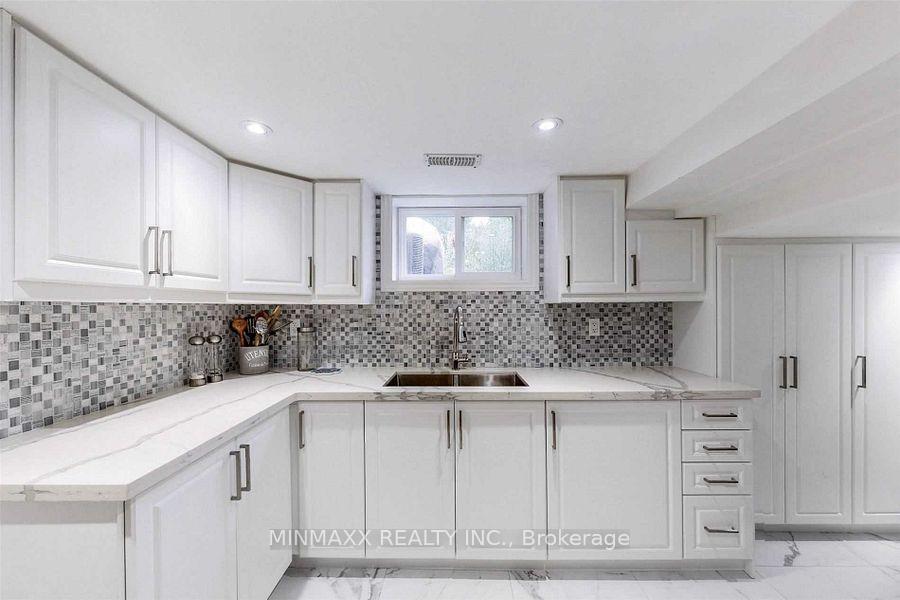 Photo 7 of 3 Fairway (Basement) Drive, Scarborough, Eglinton East — HOMEH