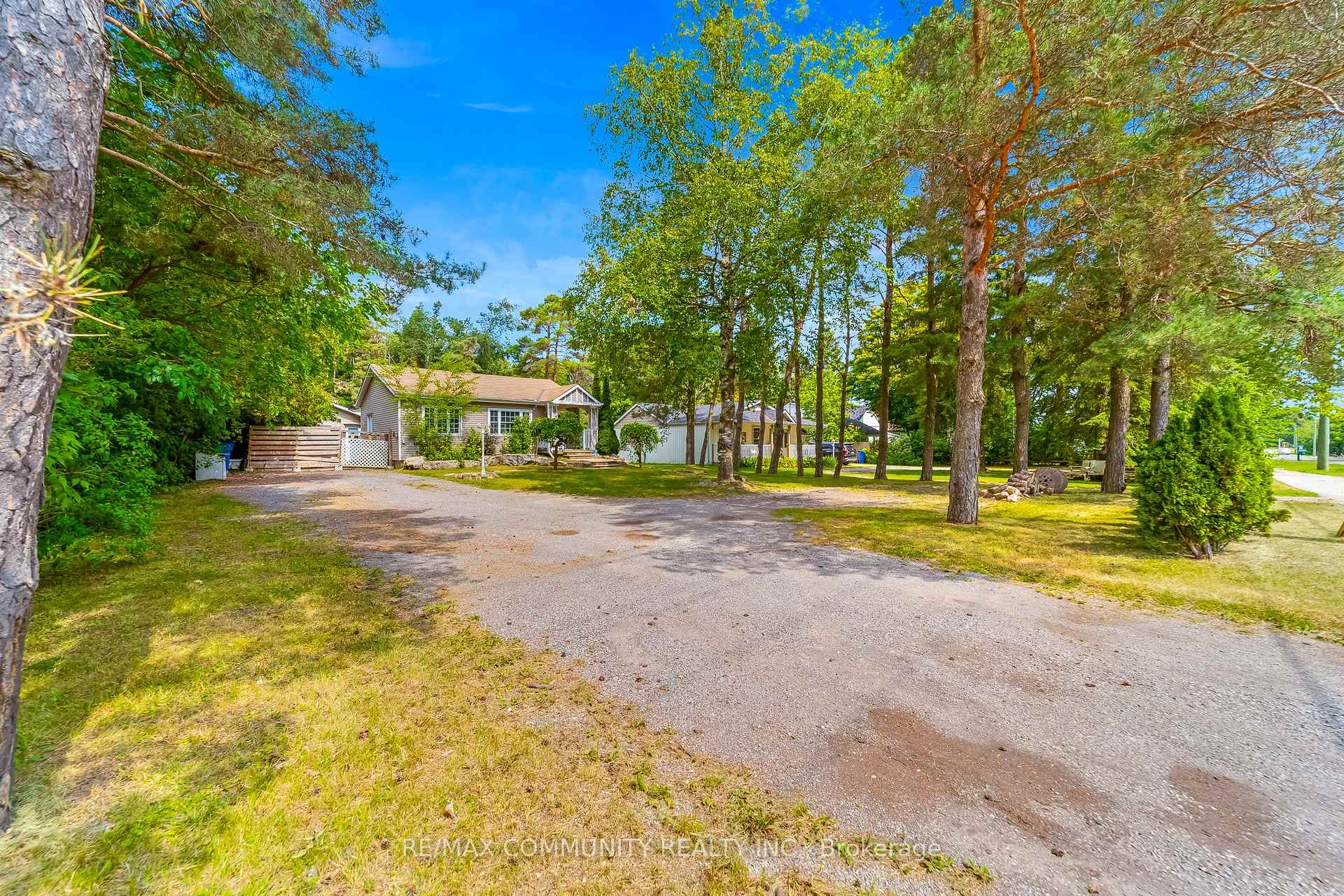 Front of 5154 Aurora Road