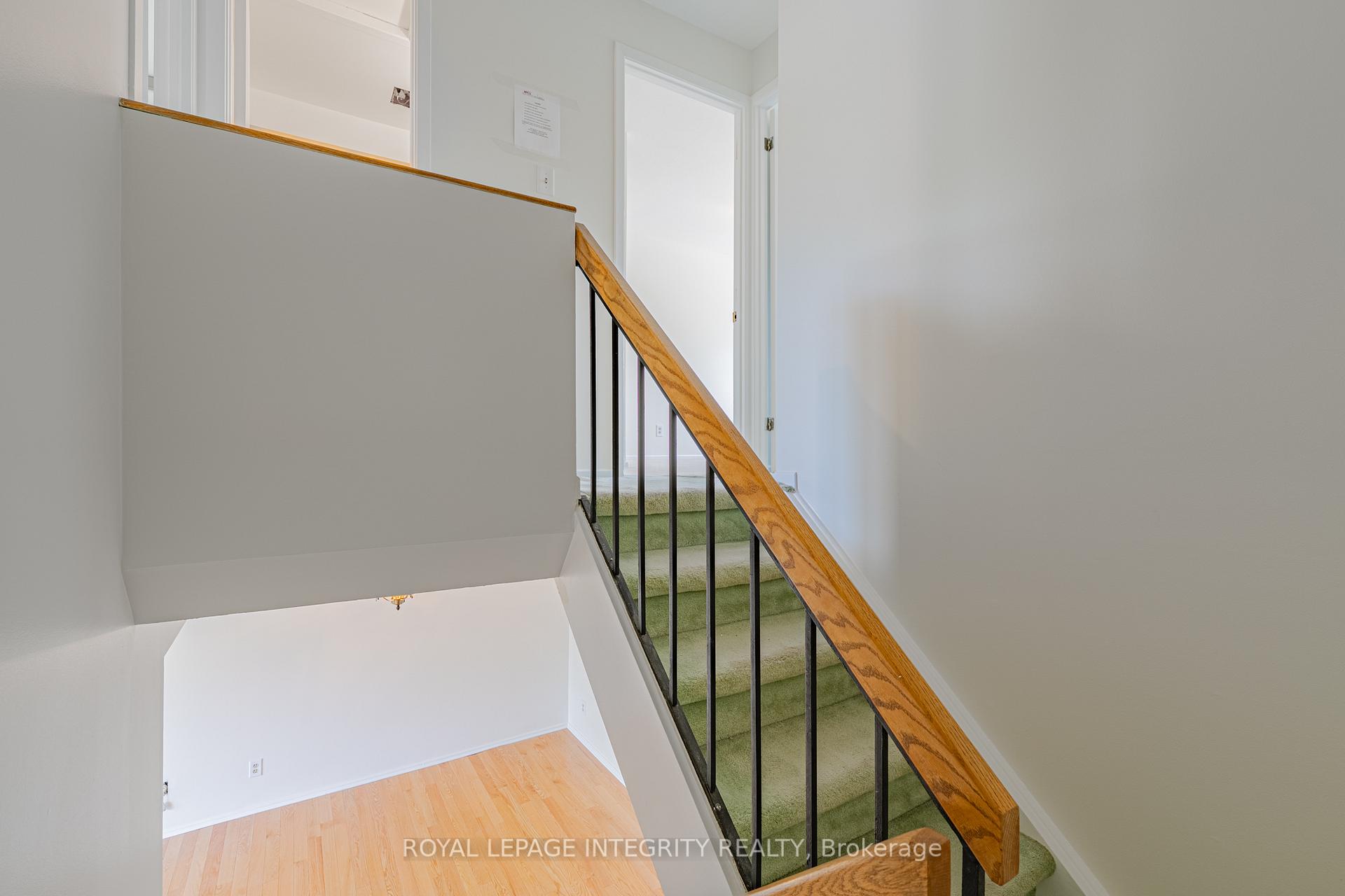 Photo 11 of 32C Benlea Drive, Ottawa, Tanglewood — HOMEH