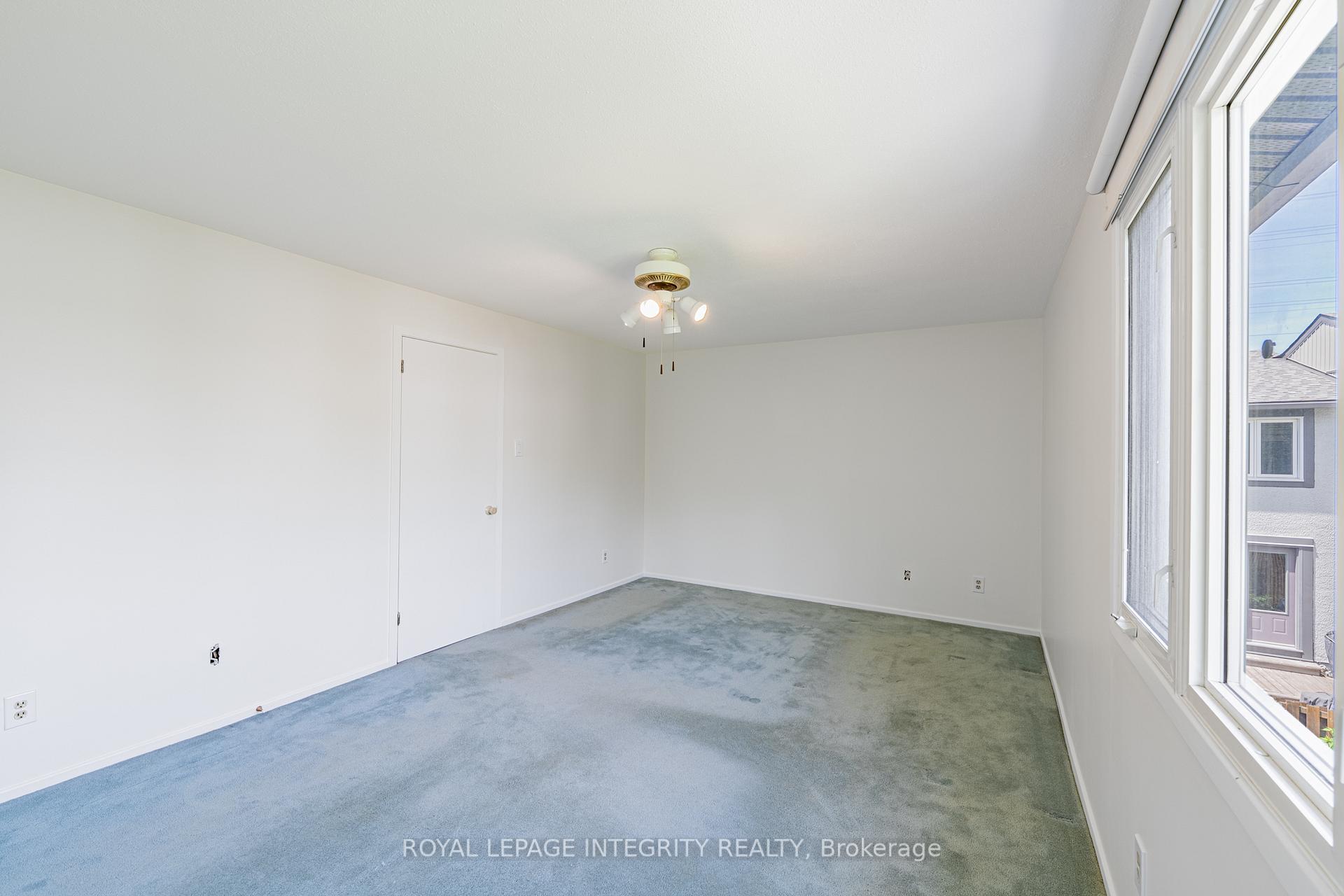 Photo 14 of 32C Benlea Drive, Ottawa, Tanglewood — HOMEH