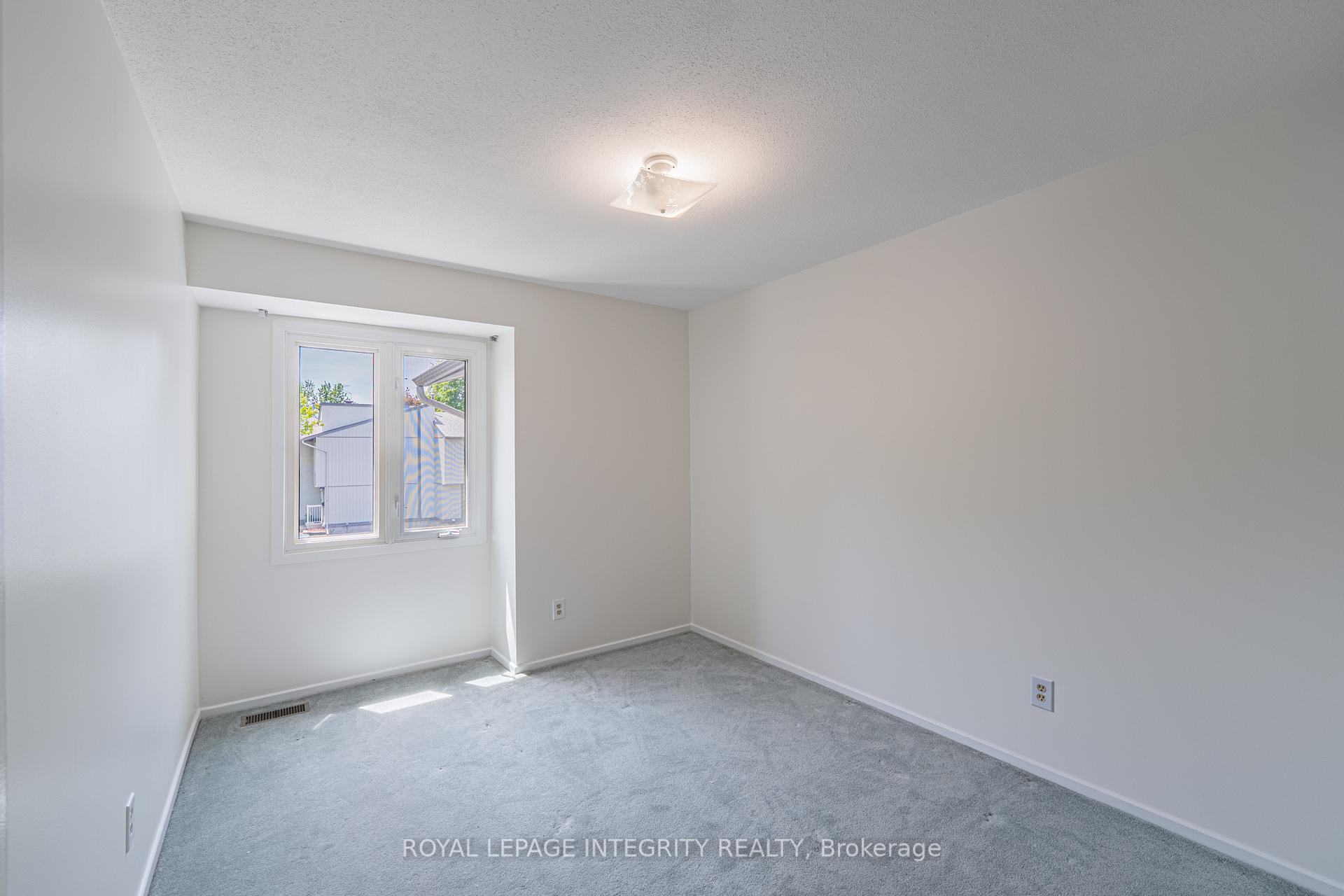Photo 19 of 32C Benlea Drive, Ottawa, Tanglewood — HOMEH